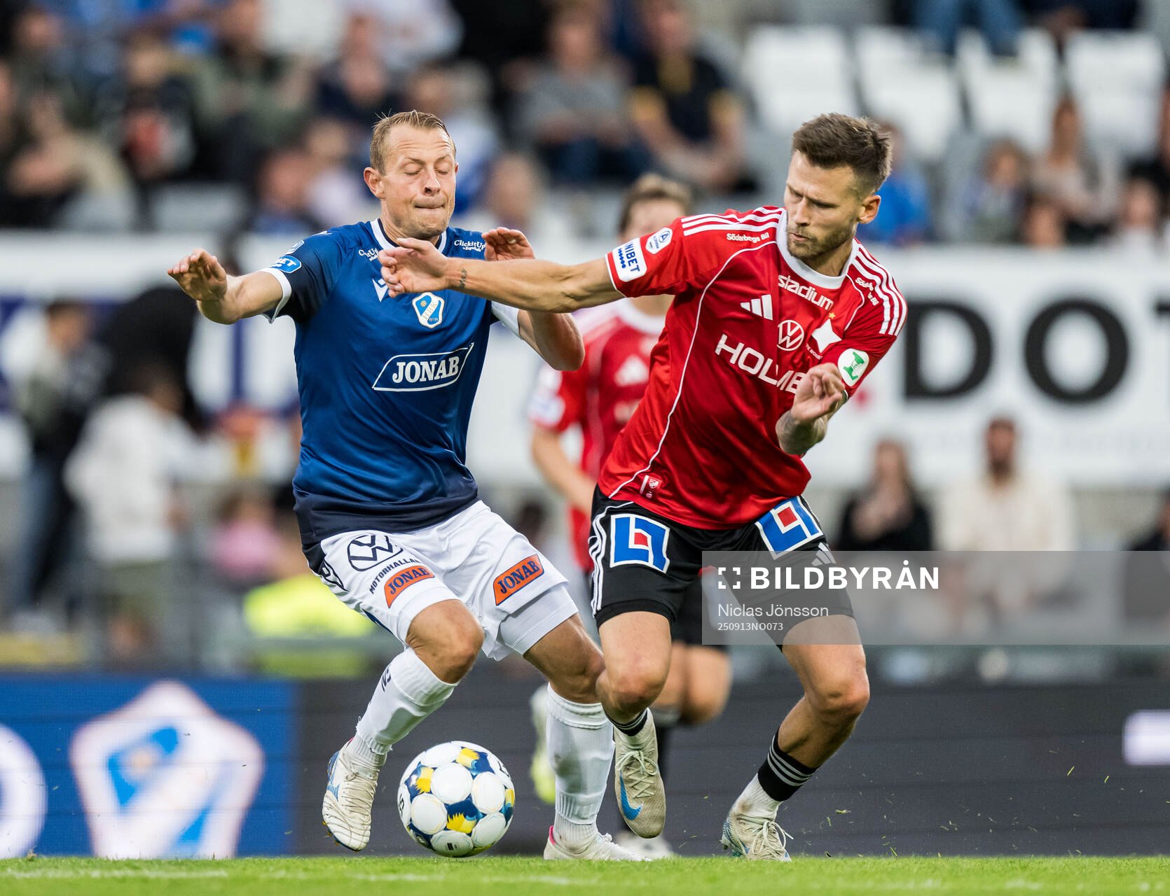 Halmstads Joel Allansson och IFK Norrköpings Arnor