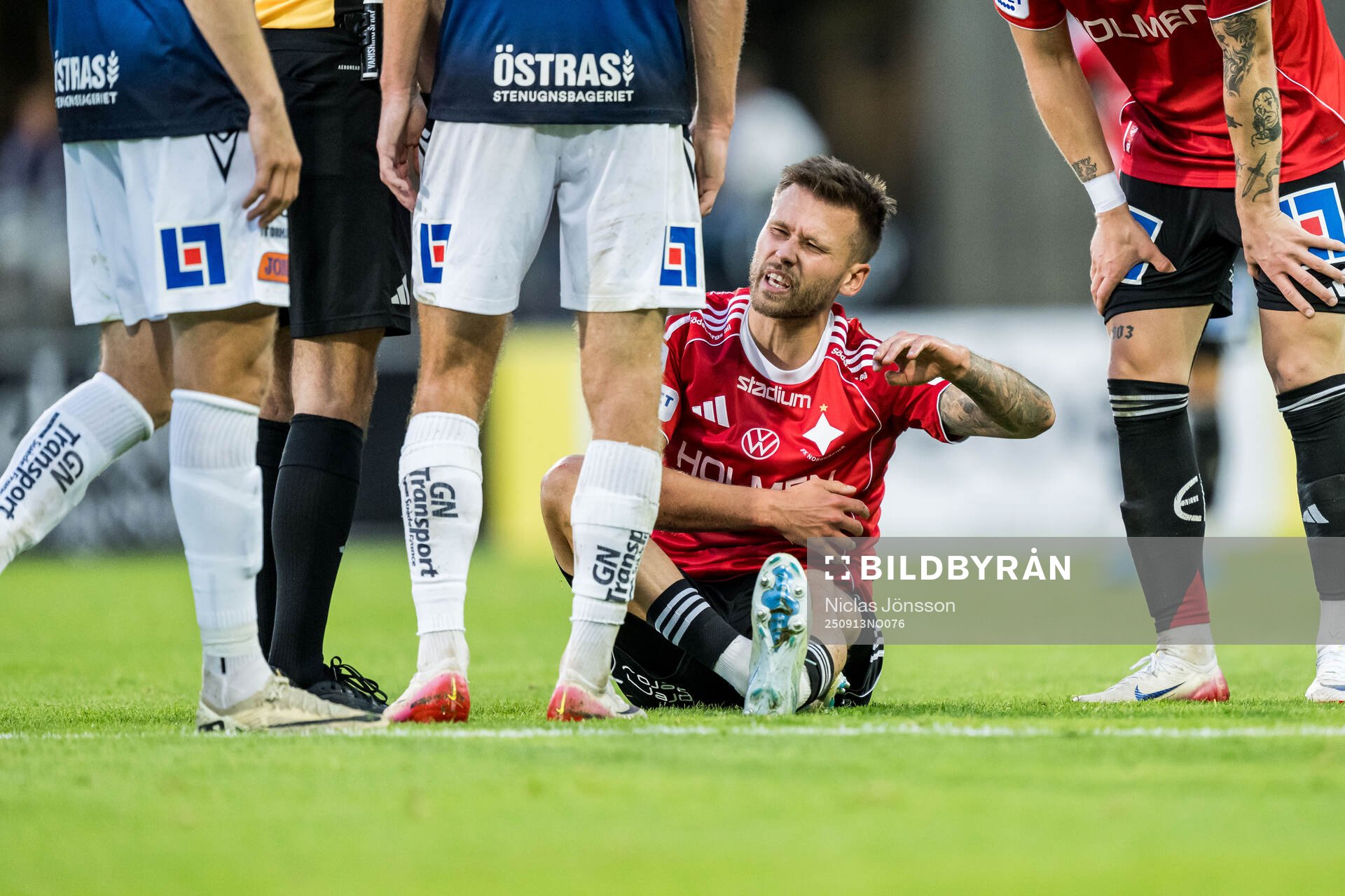 IFK Norrköpings Arnor Traustason har ont