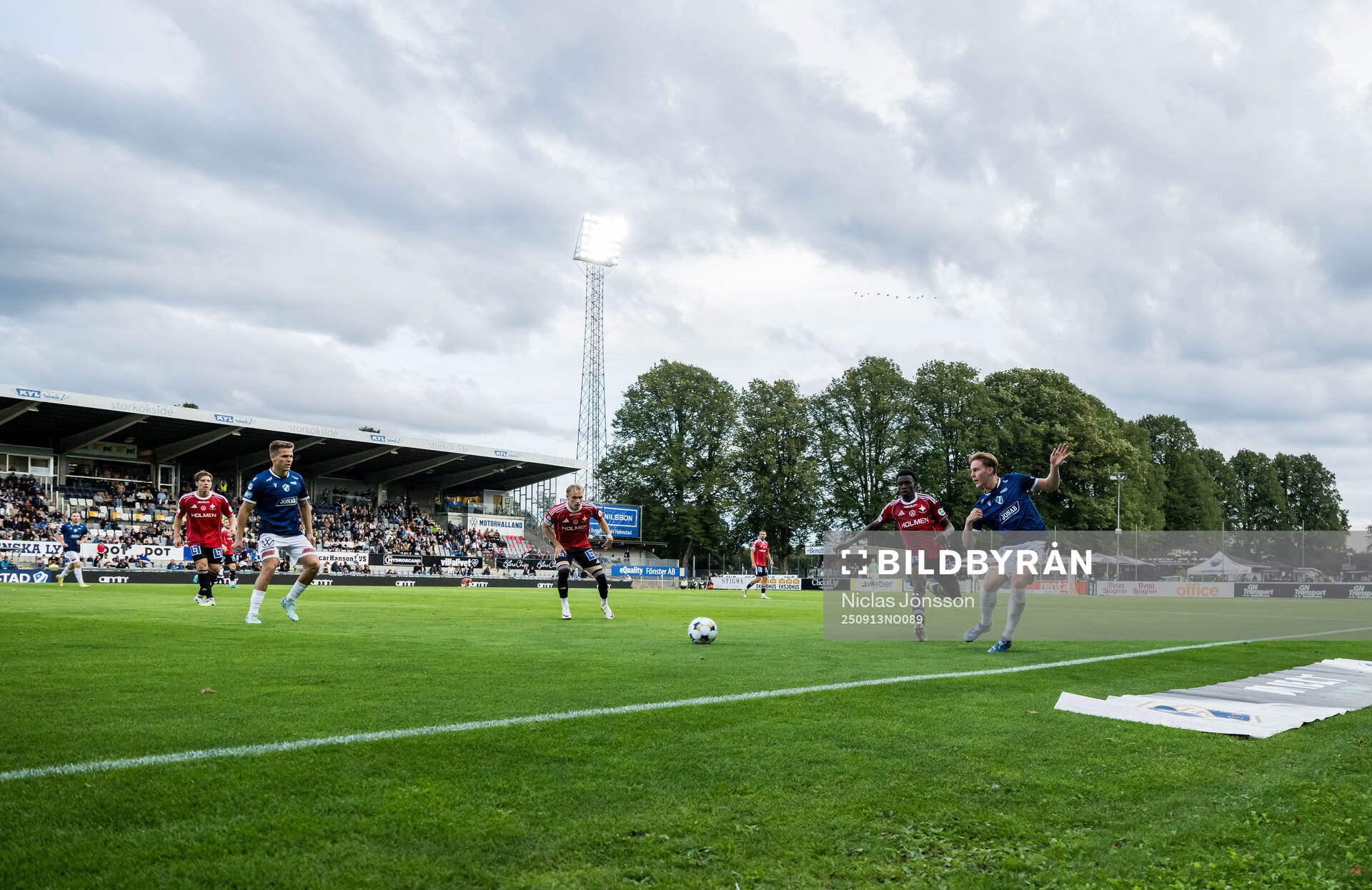 IFK Norrköpings Abdoulie Tamba och Halmstads Malte Persson