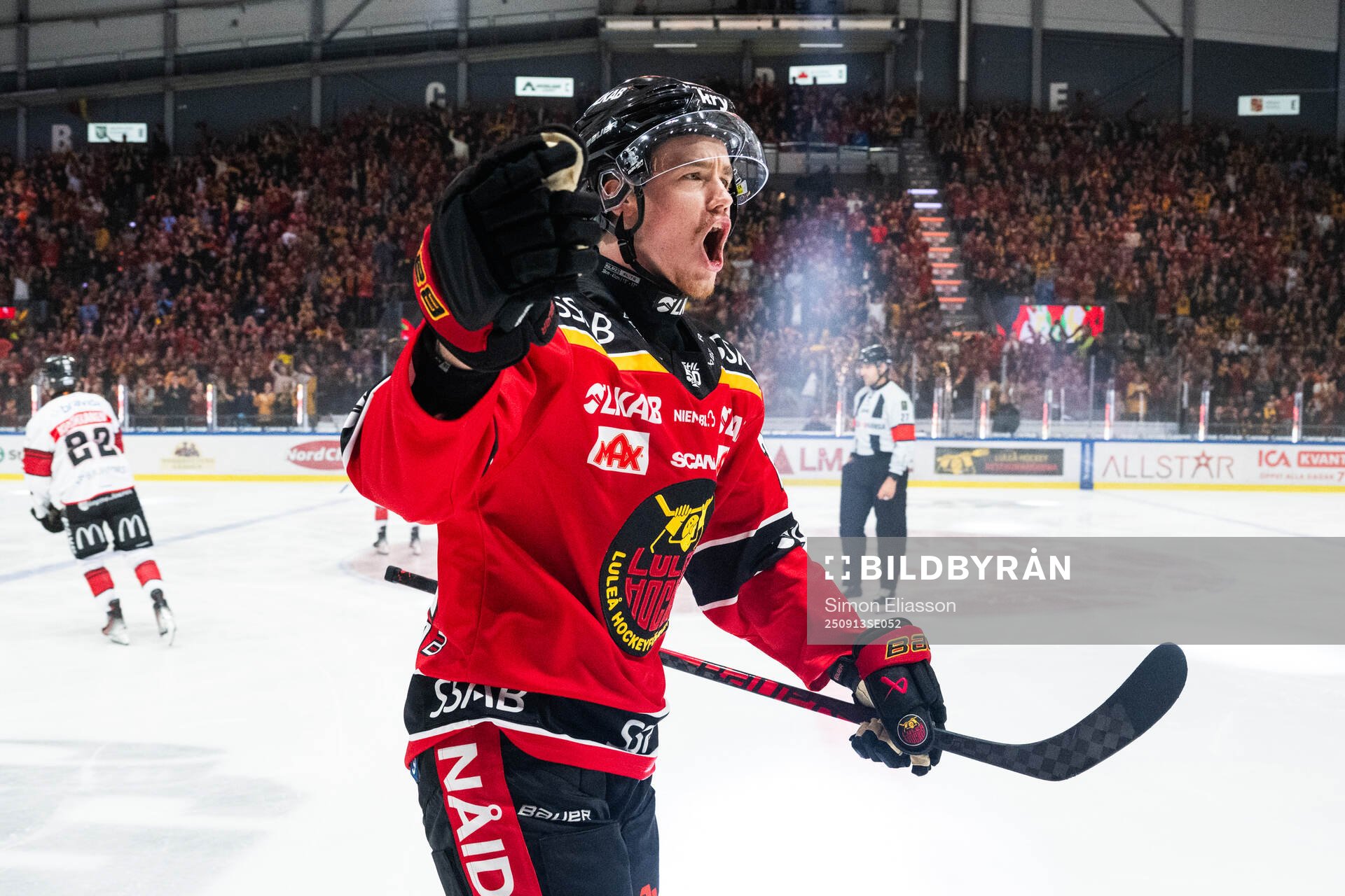 Luleås Filip Eriksson jublar