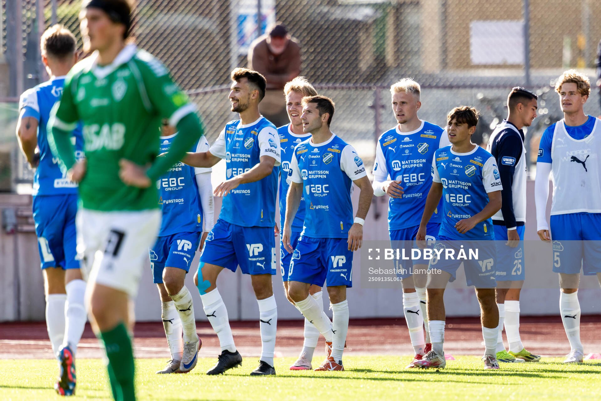 Oddevolds Rasmus Wiedesheim-Paul har gjhort 3-0 och jublar