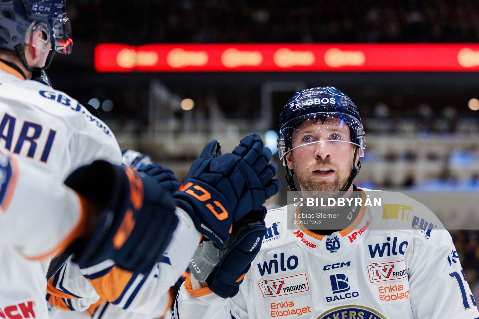 Växjös Dylan Mclaughlin jublar