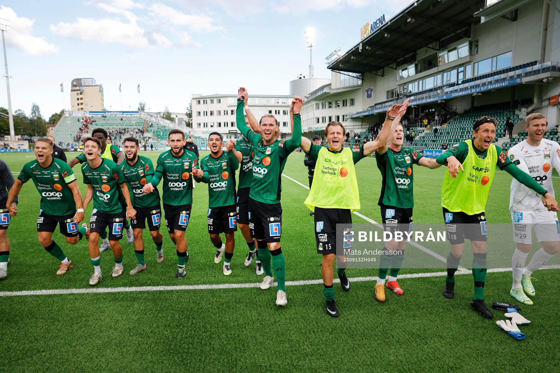 Varbergs spelare jublar