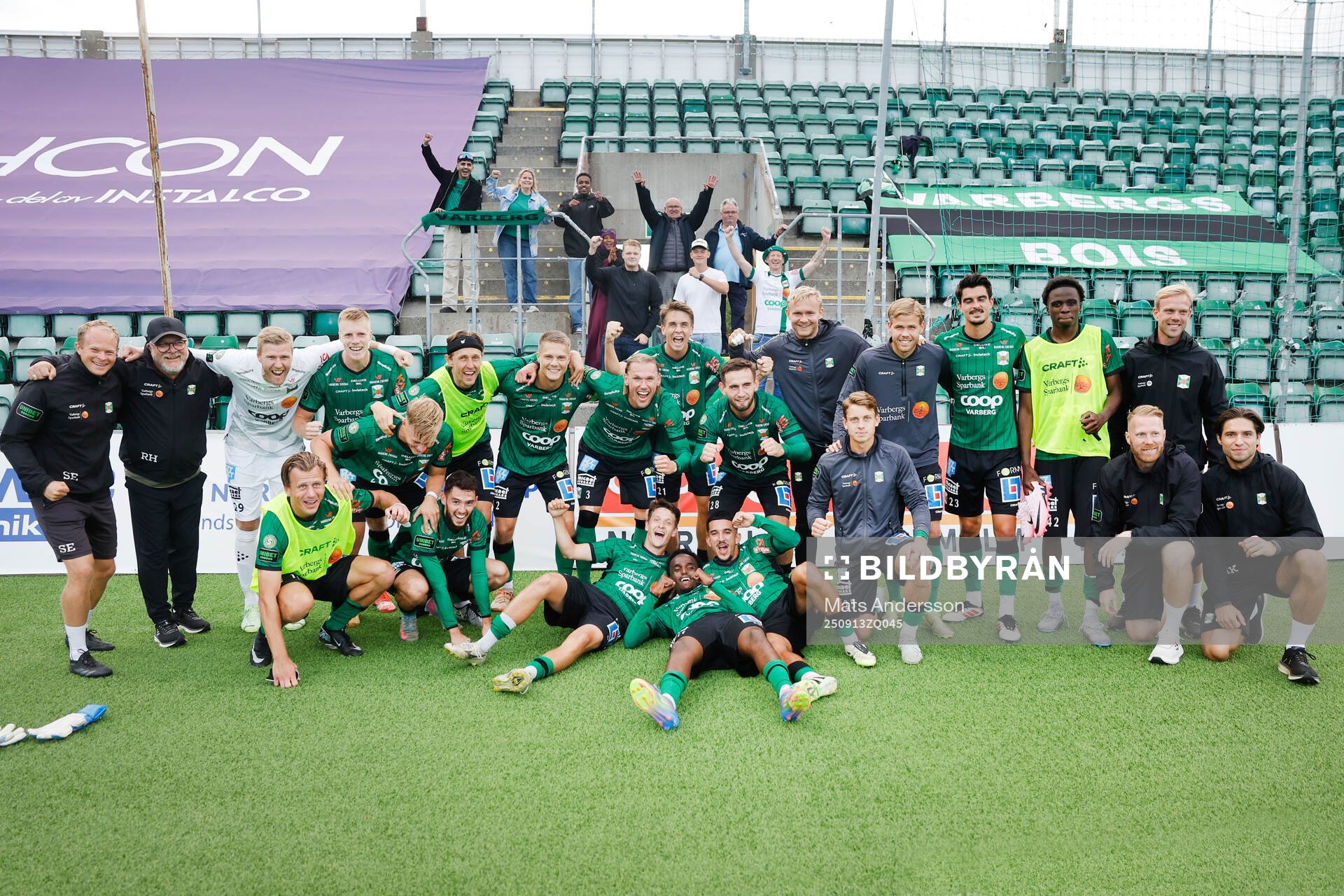 Varbergs spelare jublar