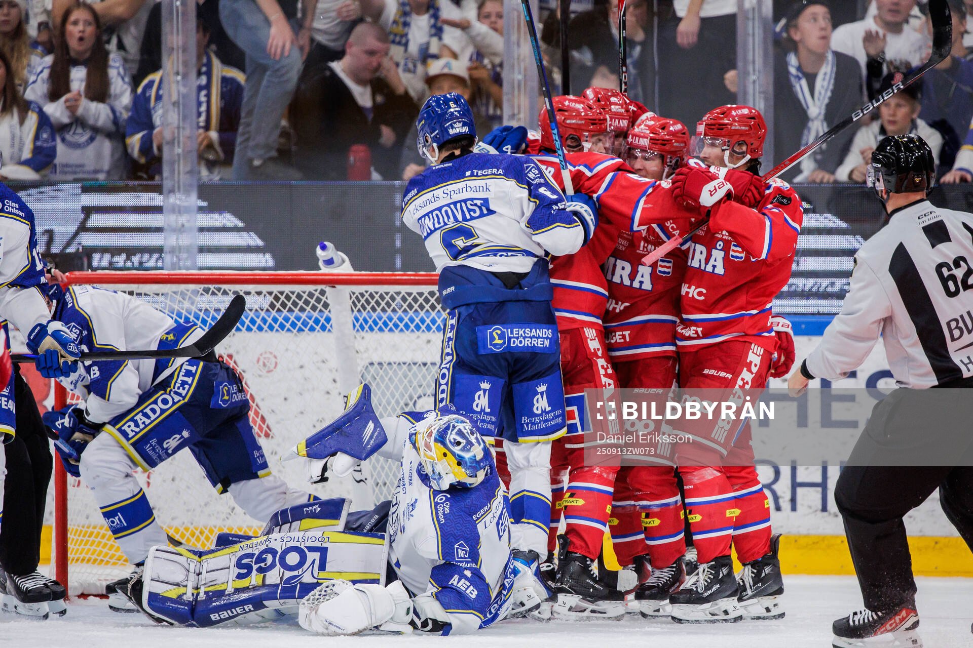 Timrås spelare jublar