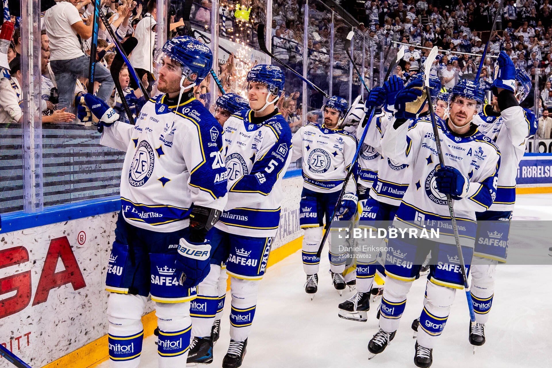 Leksands spelarna jublar