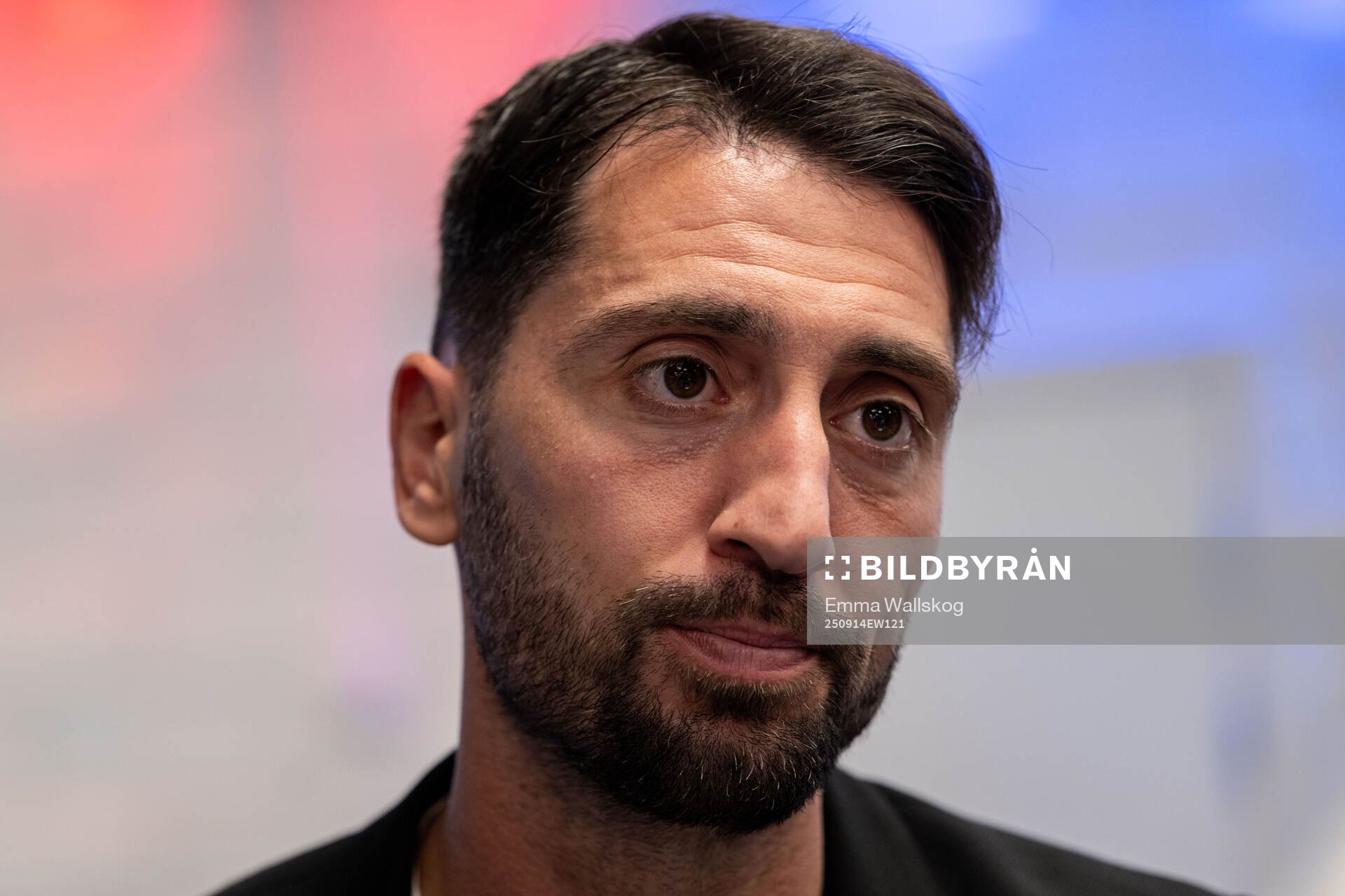 Hammarbys Nahir Besara i mixade zonen