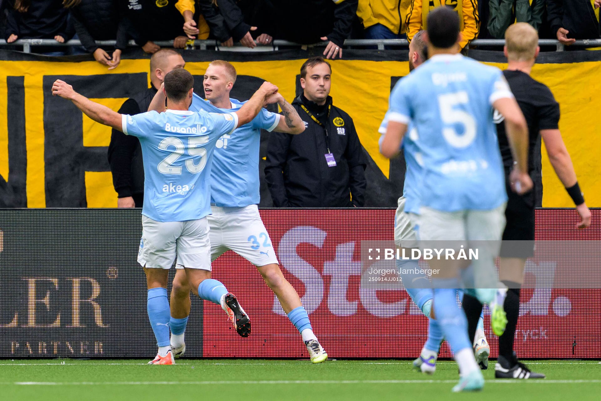 Malmö FFs Daniel Gudjohnsen jublar