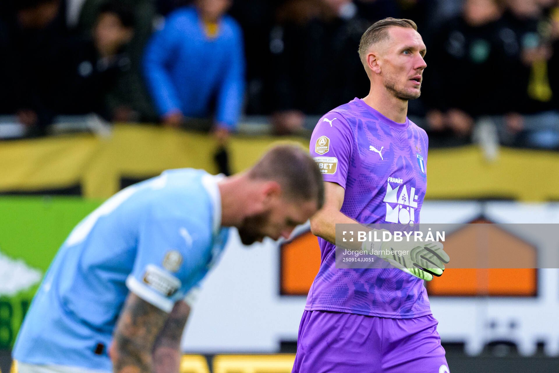 Malmö FFs målvakt Robin Olsen deppar