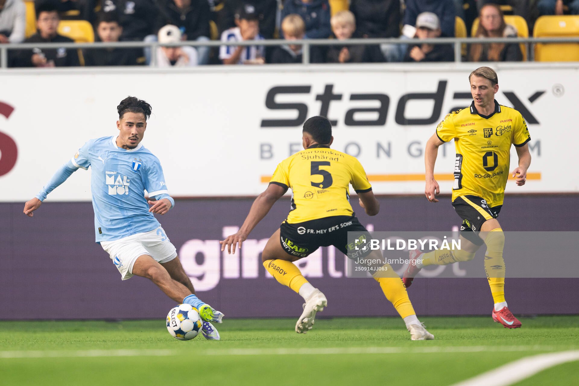Malmö FFs Adrian Skogmar och Elfsborgs Simon Hedlund