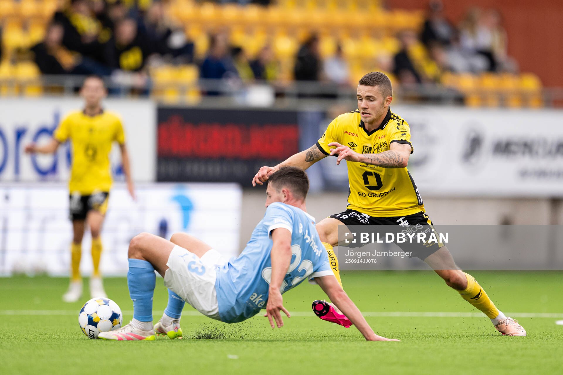 Malmö FFs Lasse Berg Johnsen och Elfsborgs Julius Magnusson
