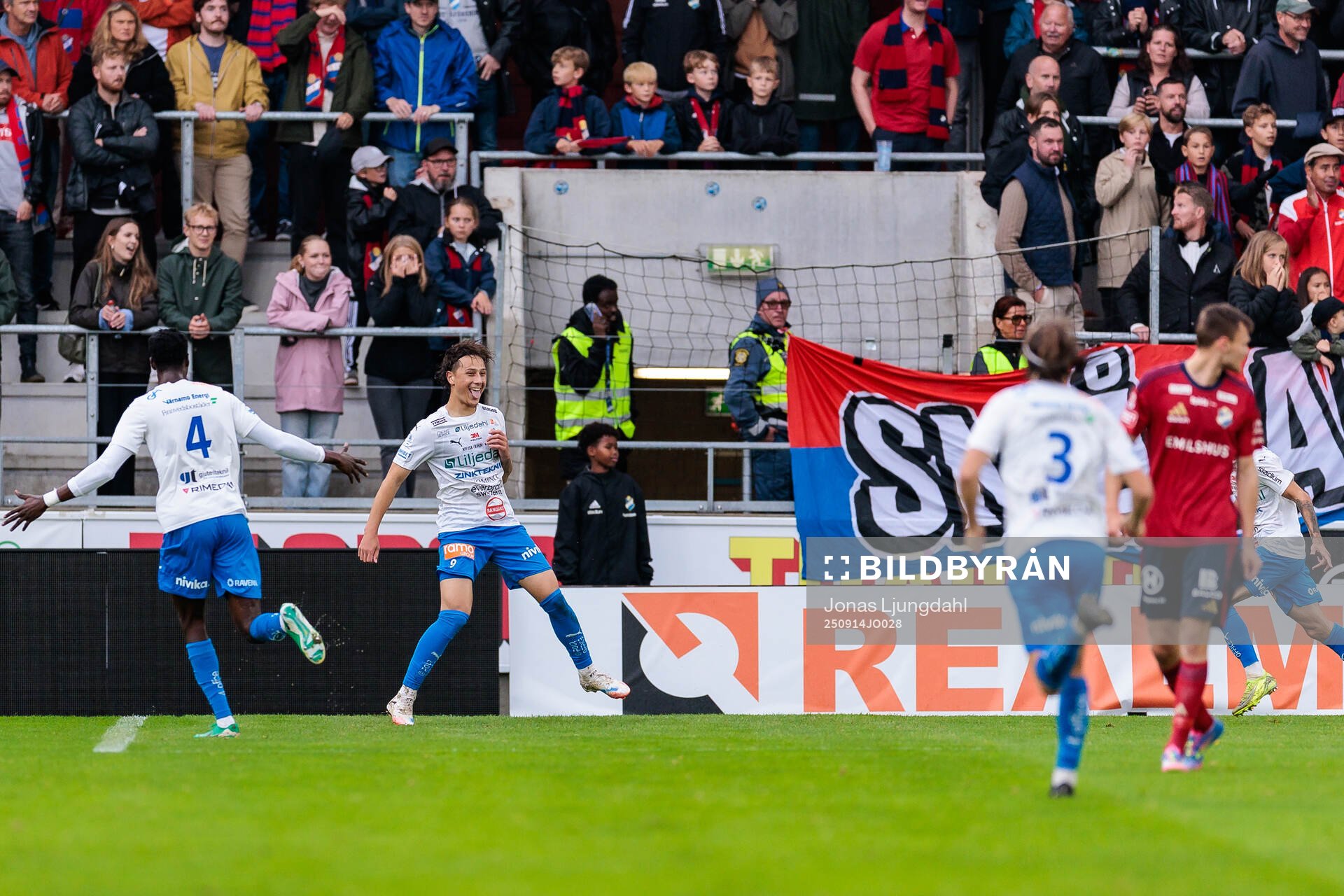 Värnamos Kai Meriluoto jublar