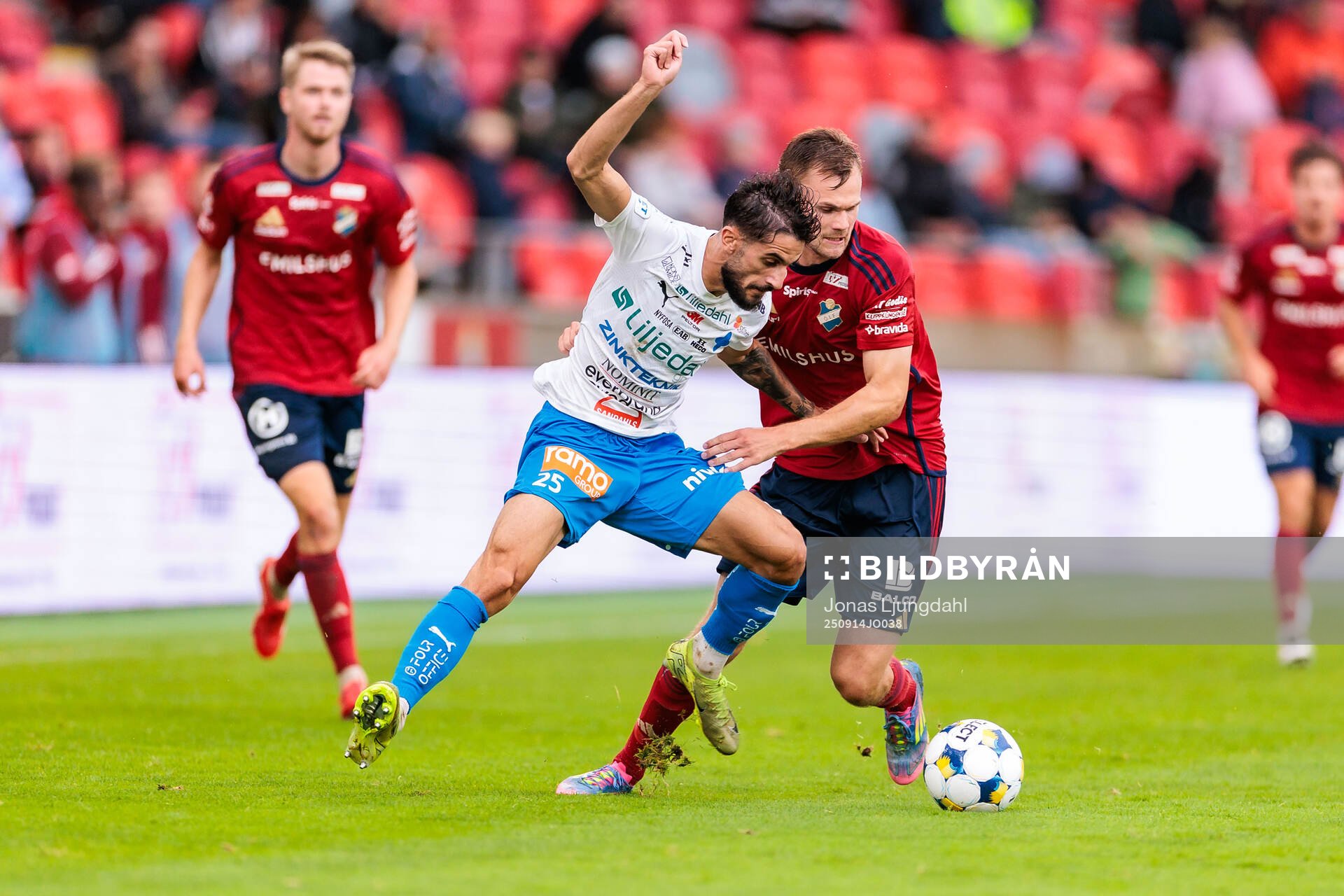 Värnamos Noah Shamoun och Östers Oscar Uddenäs