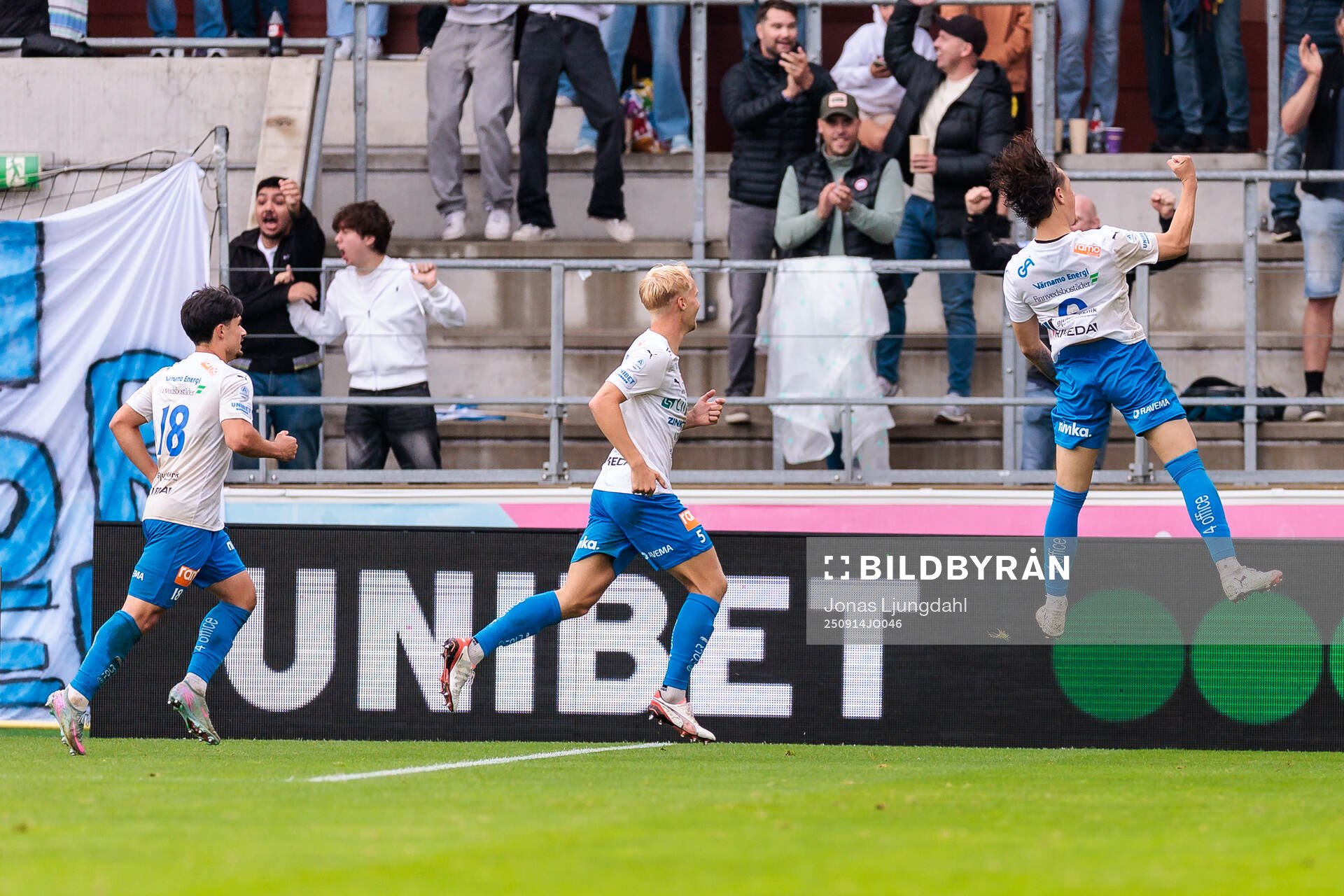 Värnamos Kai Meriluoto jublar