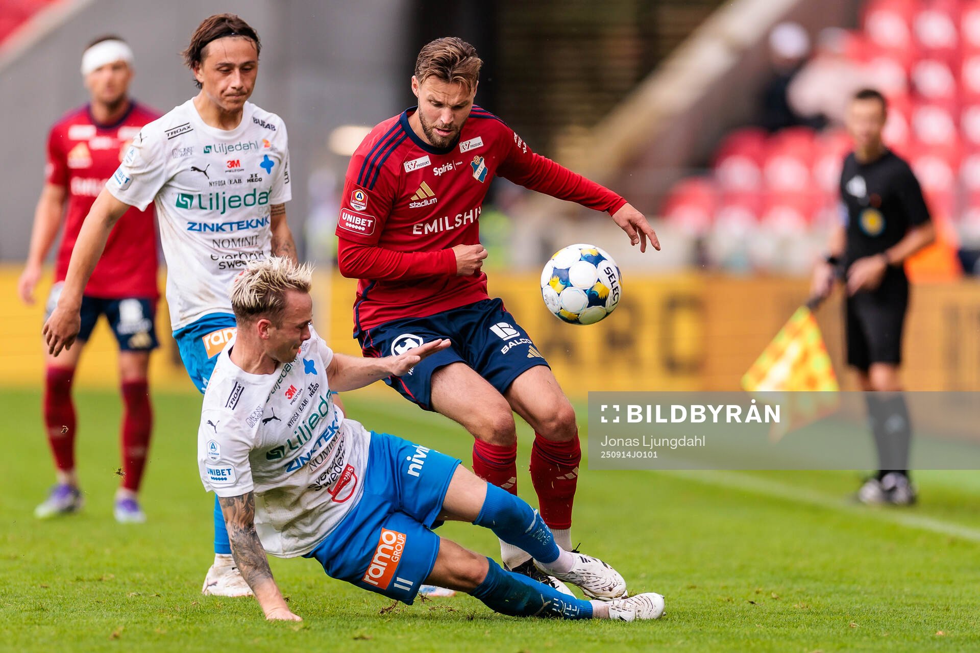 Värnamos Kent-Are Antonsen och Östers Niklas Söderberg