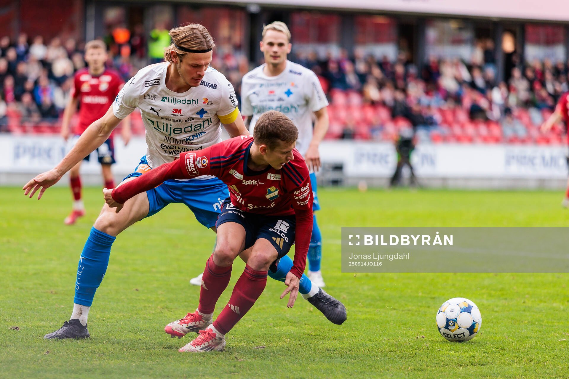 Värnamos Hugo Andersson och Östers Anssi Suhonen