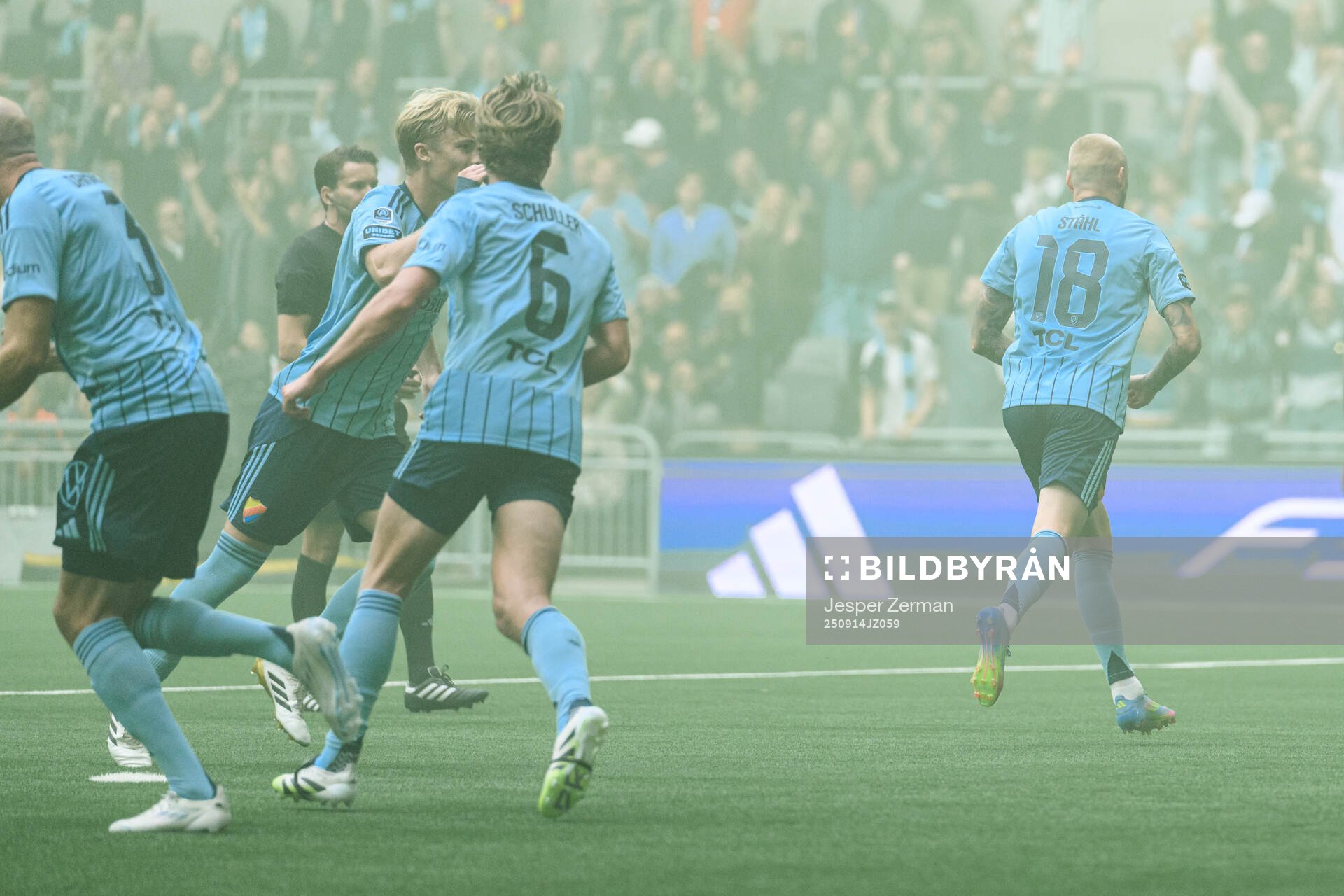Djurgårdens Adam Ståhl jublar