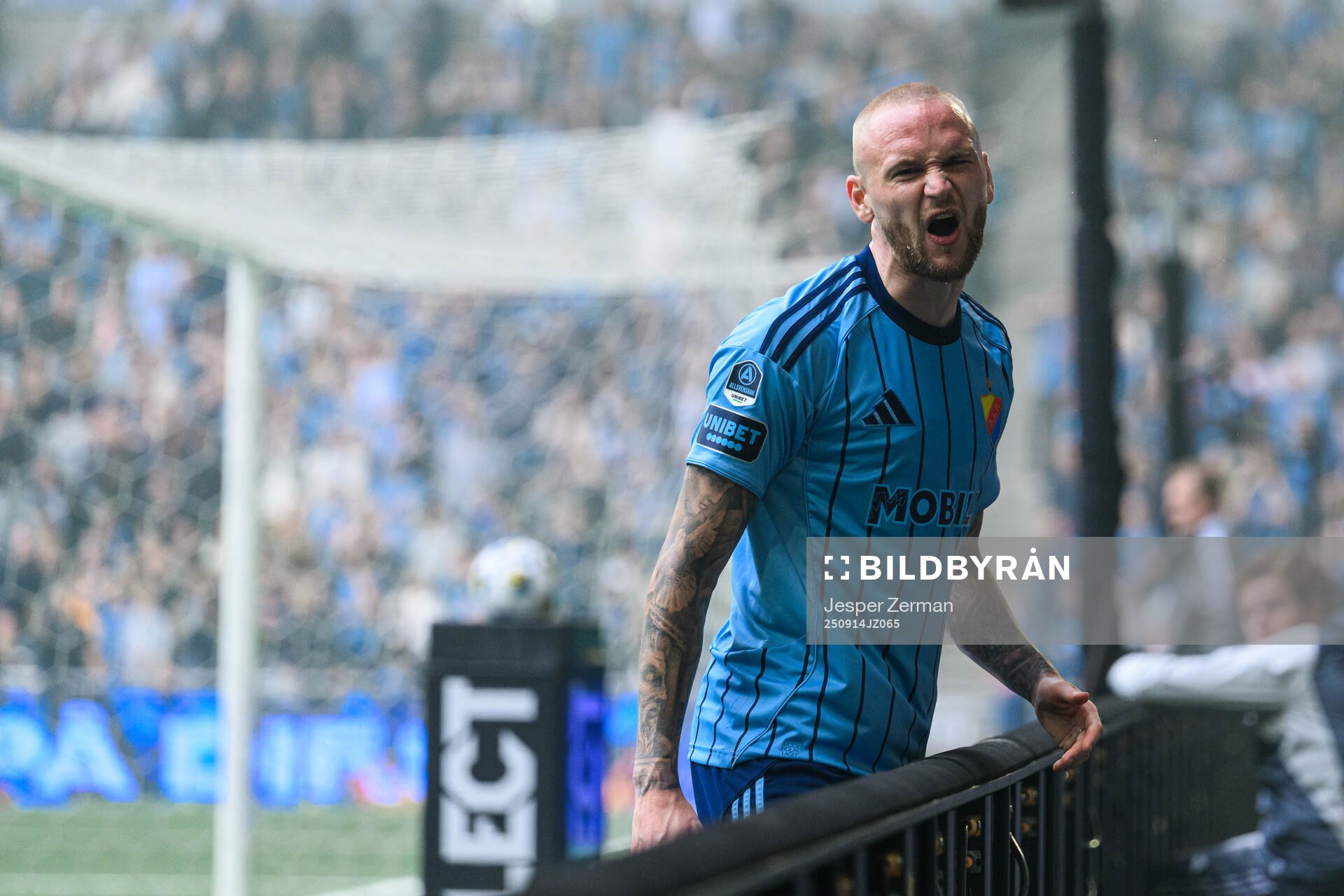 Djurgårdens Adam Ståhl reagerar