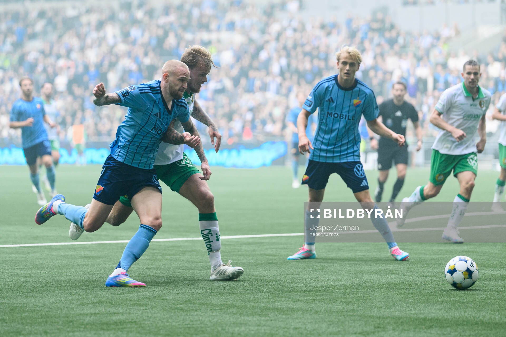 Djurgårdens Adam Ståhl och Hammarbys Victor Eriksson