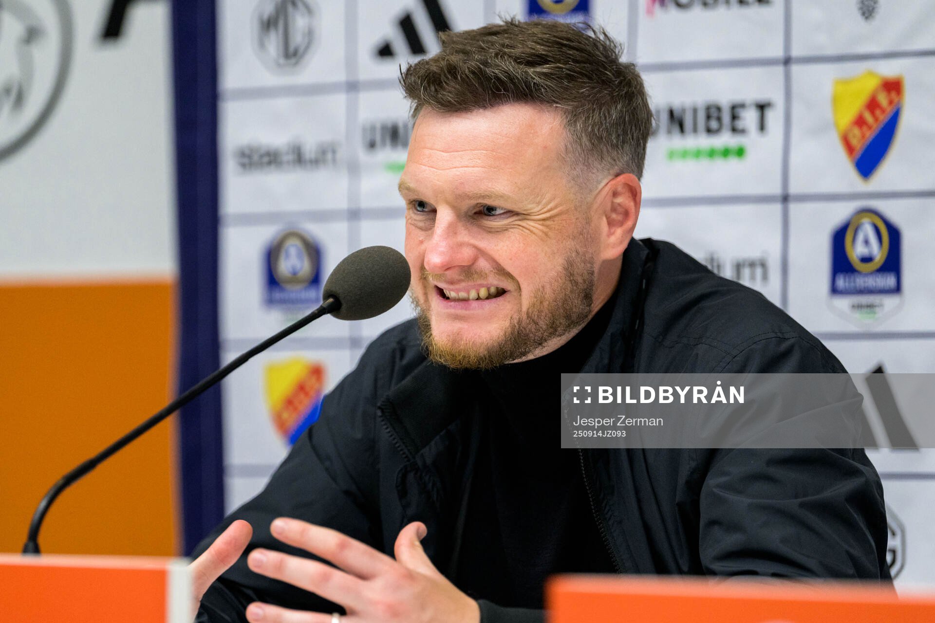Hammarbys tränare Kim Hellberg  deppar