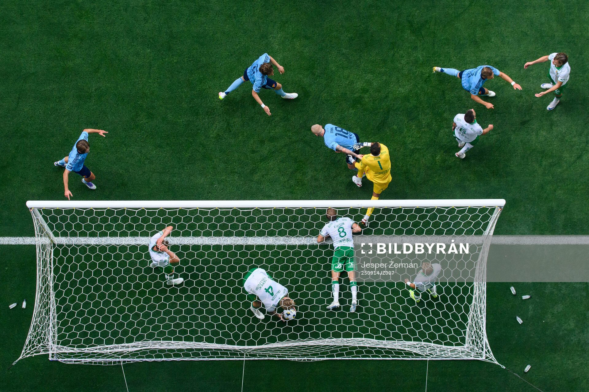 Djurgårdens Adam Ståhl jublar