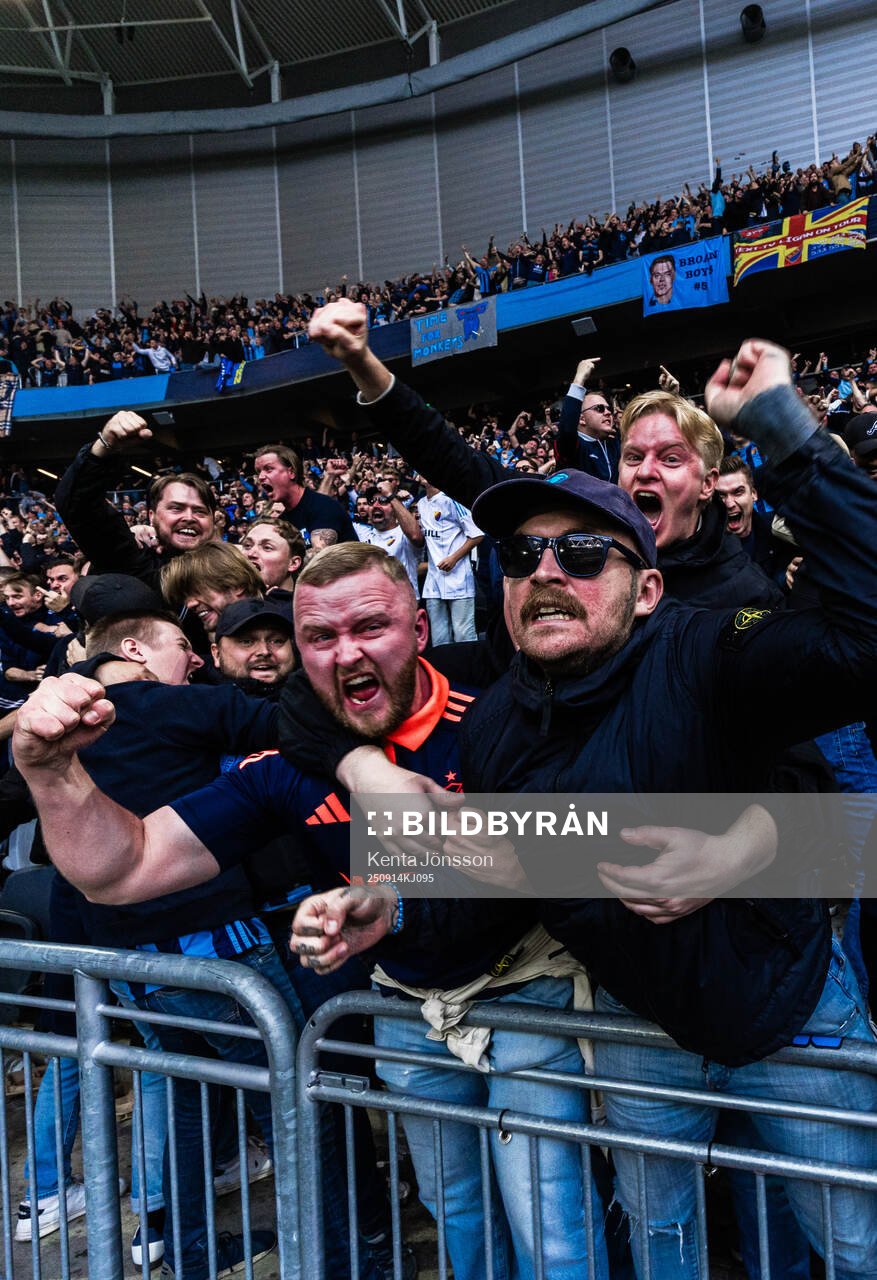 Djurgårdens supportrar jublar