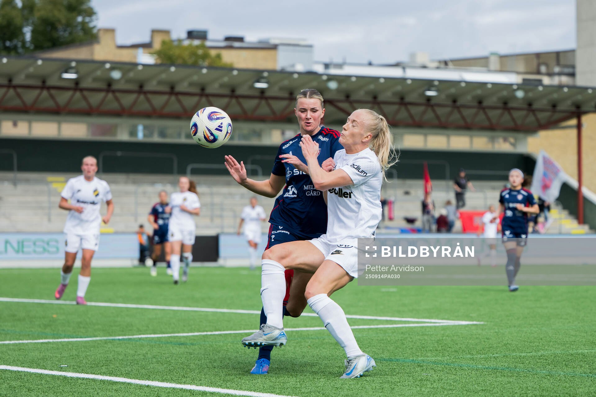 Rosengårds Thea Sørbo och AIKs Moa Sjöström