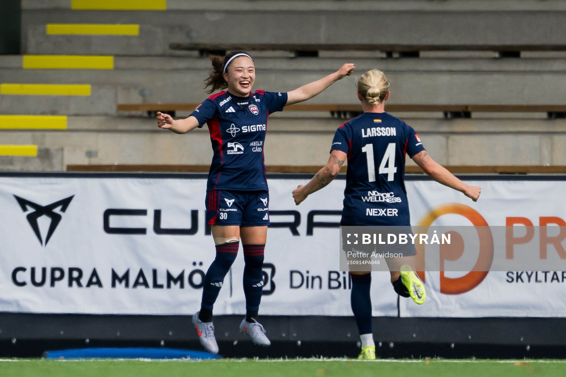 Rosengårds Aemu Oyama jublar