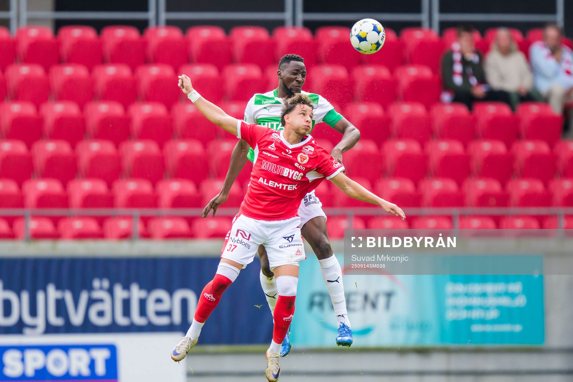 Västerås Frederic Nsabiyumva och Kalmars Tomas Kalinauskas