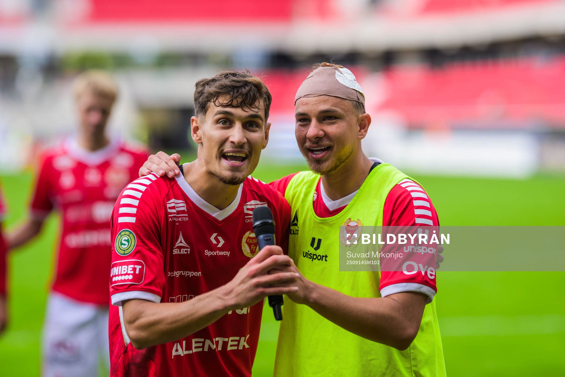 Kalmars Camil Jebara och Tomas Kalinauskas jublar