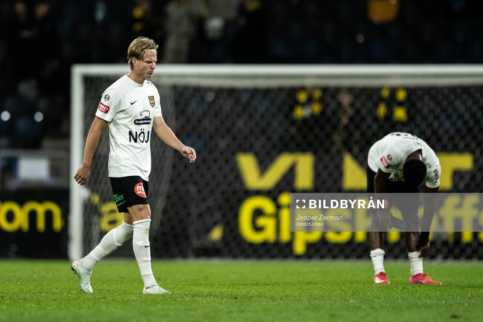 Brommapojkarnas Eric Björkander  deppar