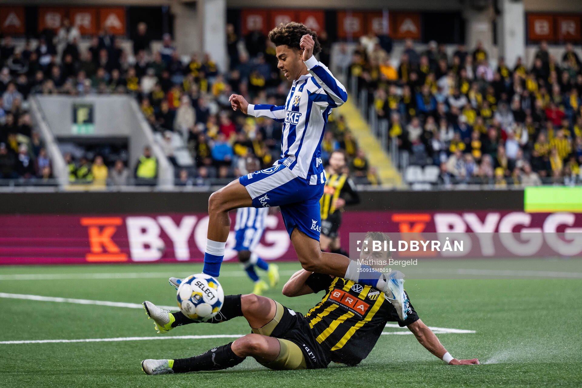 IFK Göteborgs Sebastian Clemmensen och Häckens Marius Lode