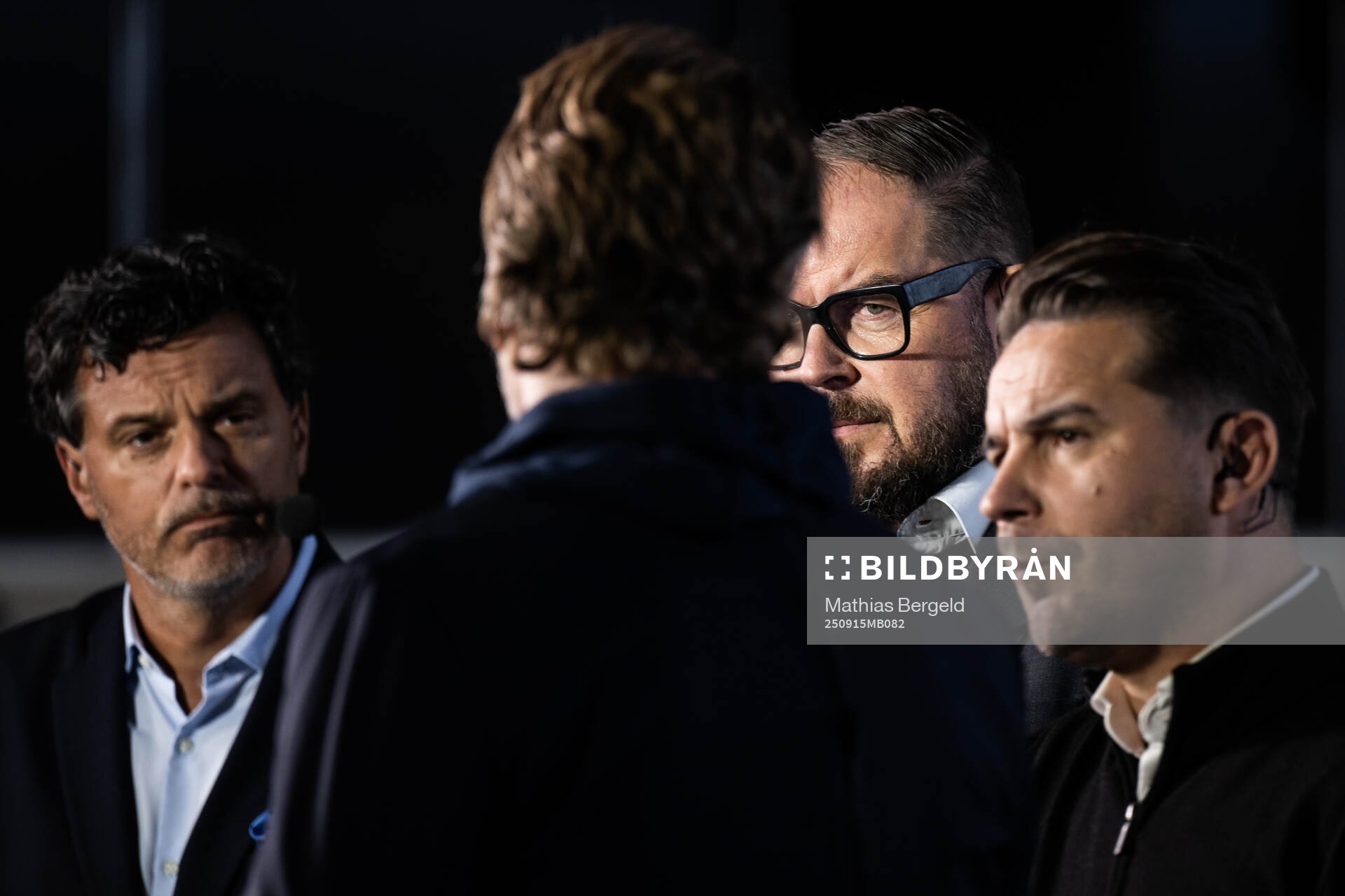 MAX programledare Tommy Åström, samt experter Alexander