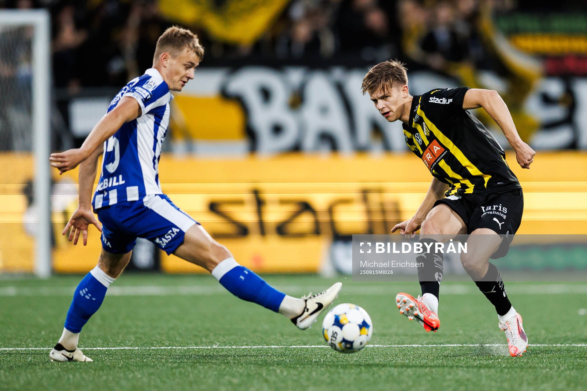 IFK Göteborgs David Kruse och Häckens Adrian Svanbäck