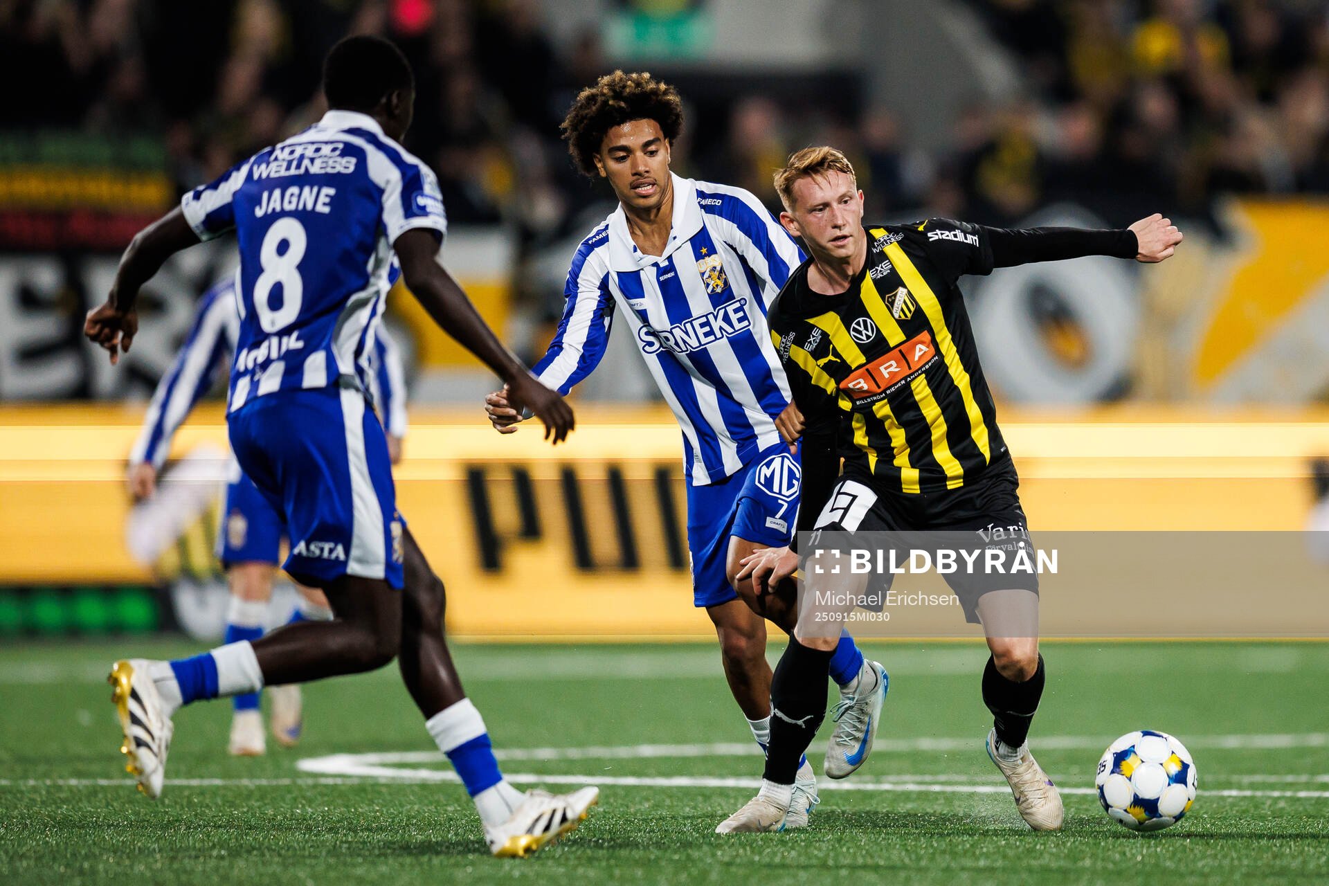 IFK Göteborgs Sebastian Clemmensen och Häckens Julius
