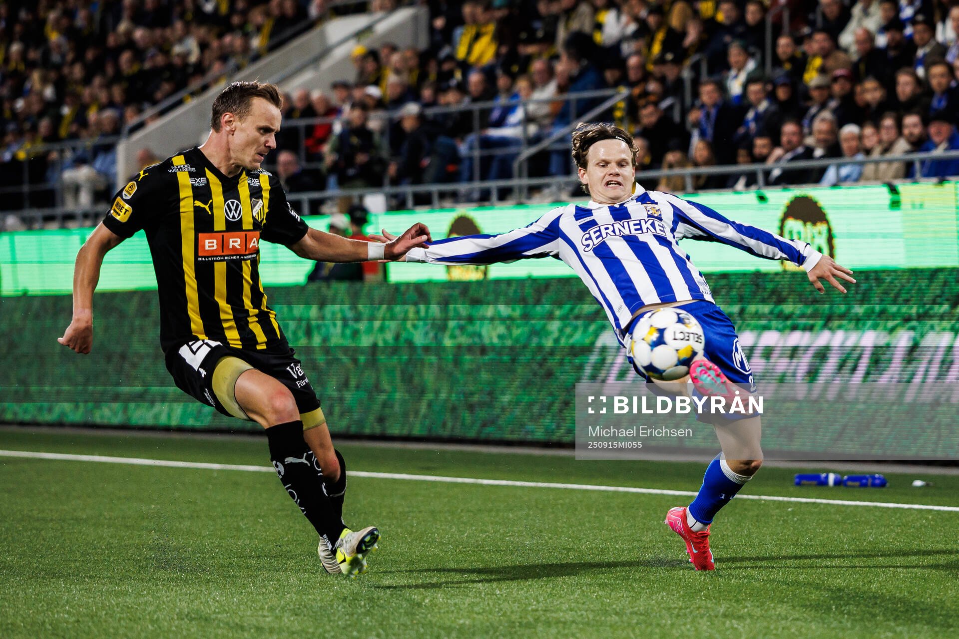 Häckens Marius Lode och IFK Göteborgs Kolbeinn Thordarson