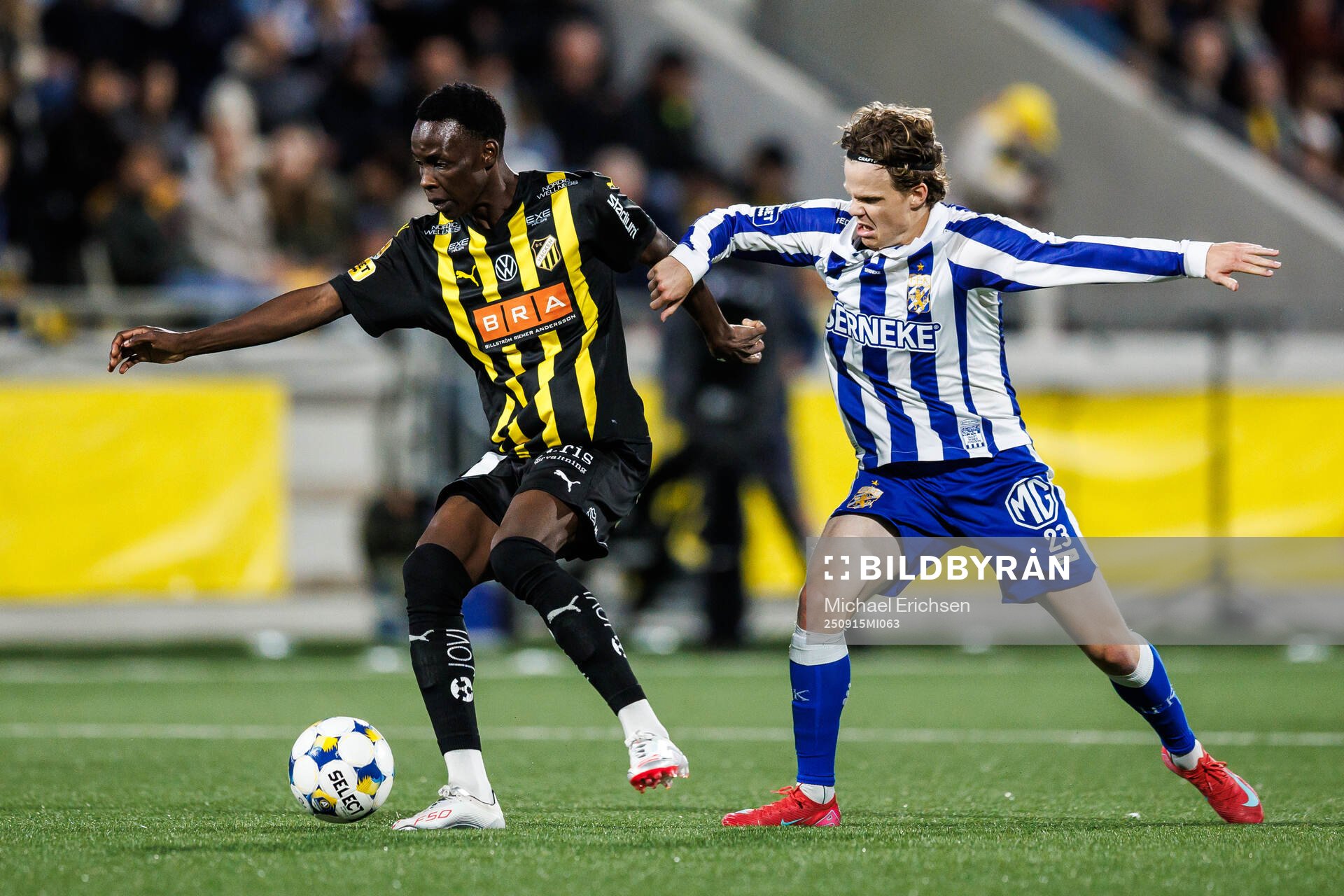 Häckens John Paul Dembe och IFK Göteborgs Kolbeinn