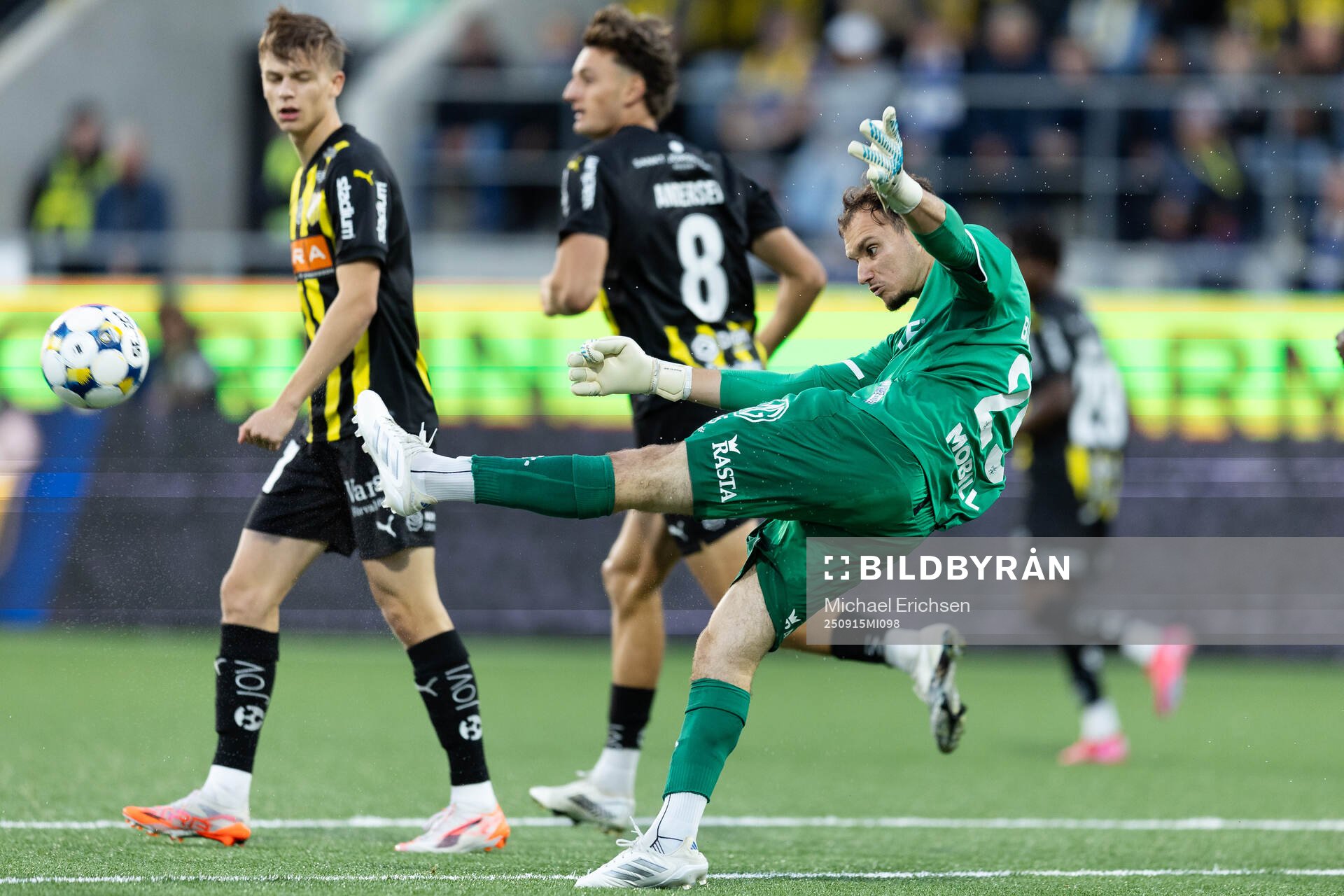 IFK Göteborgs målvakt Elis Bishesari