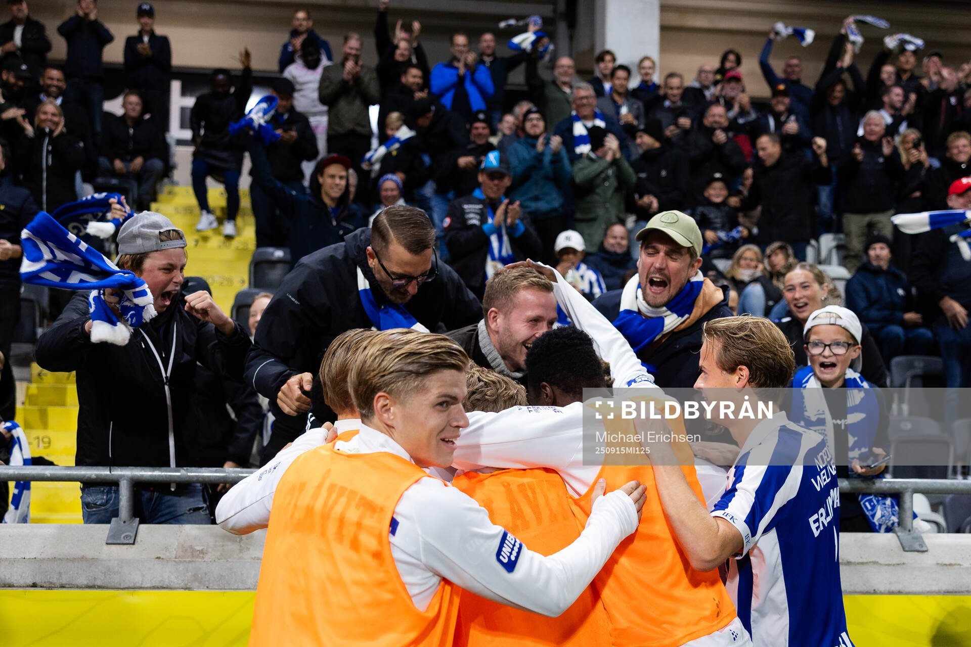 IFK Göteborgs Tobias Heintz jublar med skadade lagkamraten