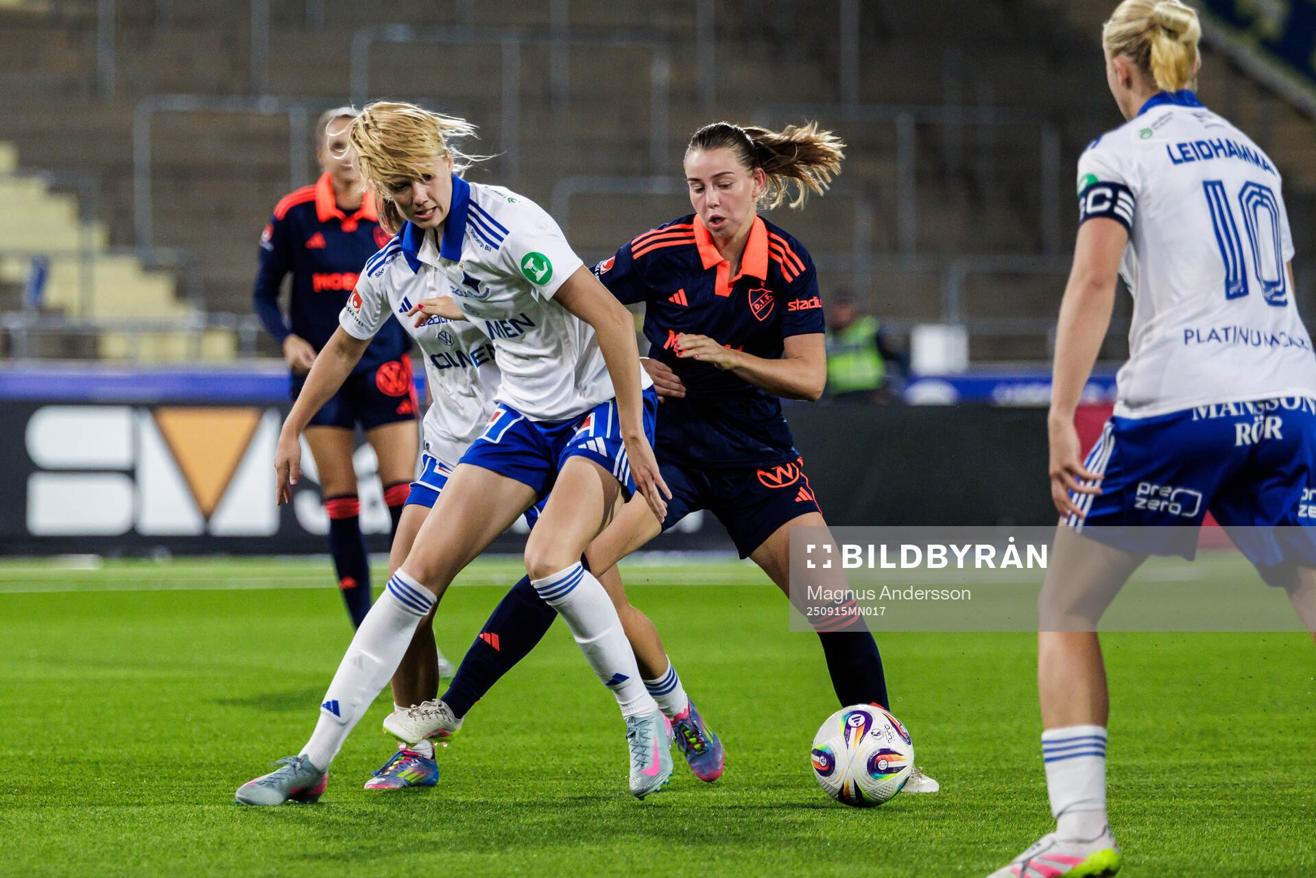 IFK Norrköpings Ebba Handfast och Djurgårdens Elsa