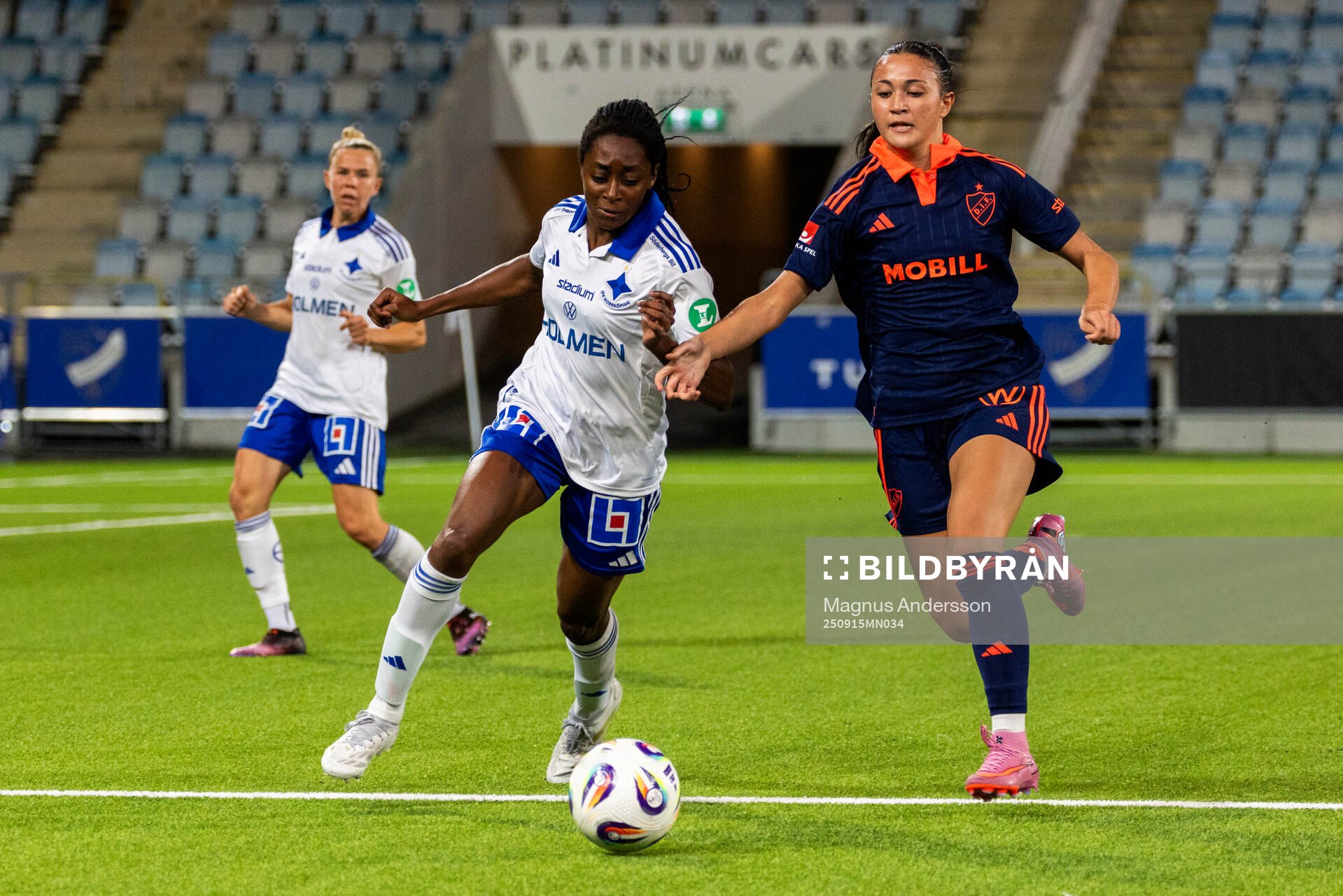 IFK Norrköpings Maya Aliyah Antoine och Djurgårdens Casey
