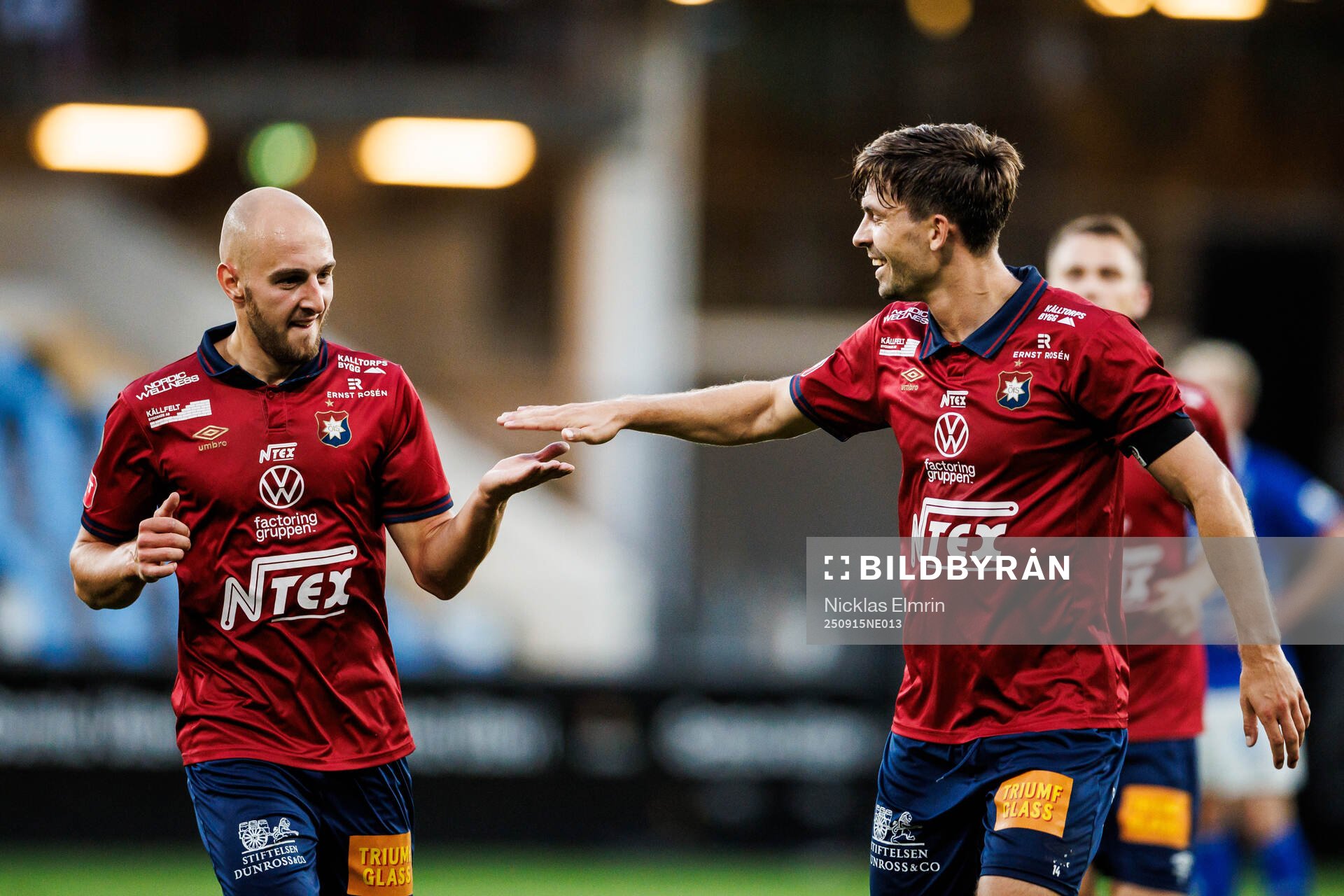 Örgrytes Amel Mujanic och Daniel Paulson jublar