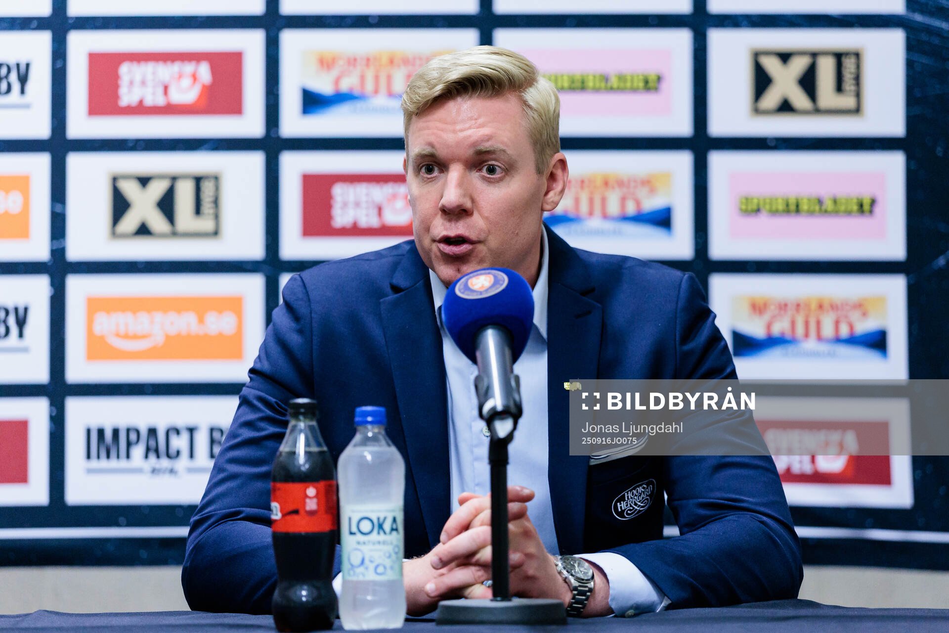 HV71s tränare Anton Blomqvist på presskonferens
