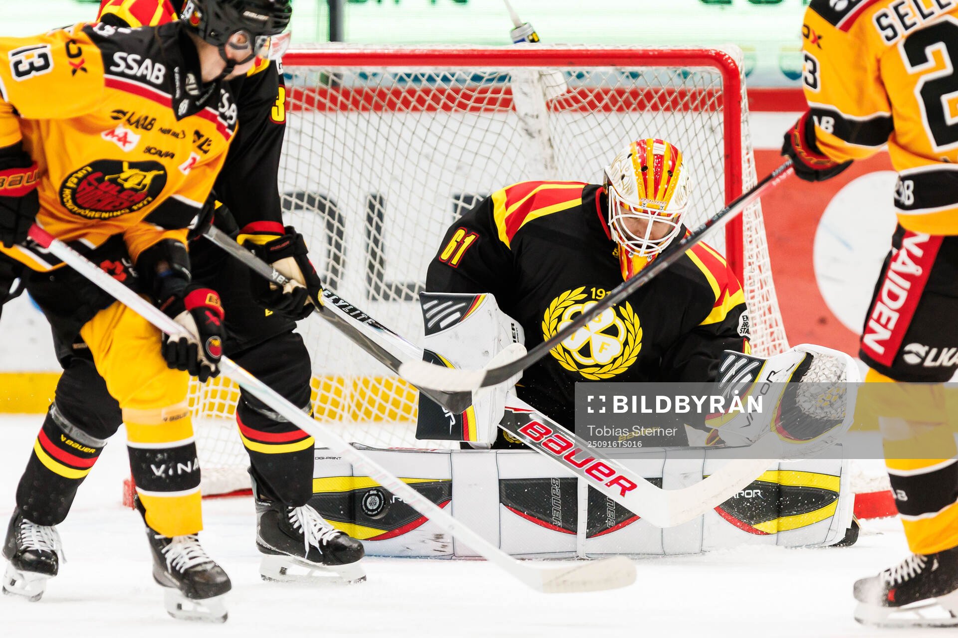 Brynäs målvakt Collin Delia