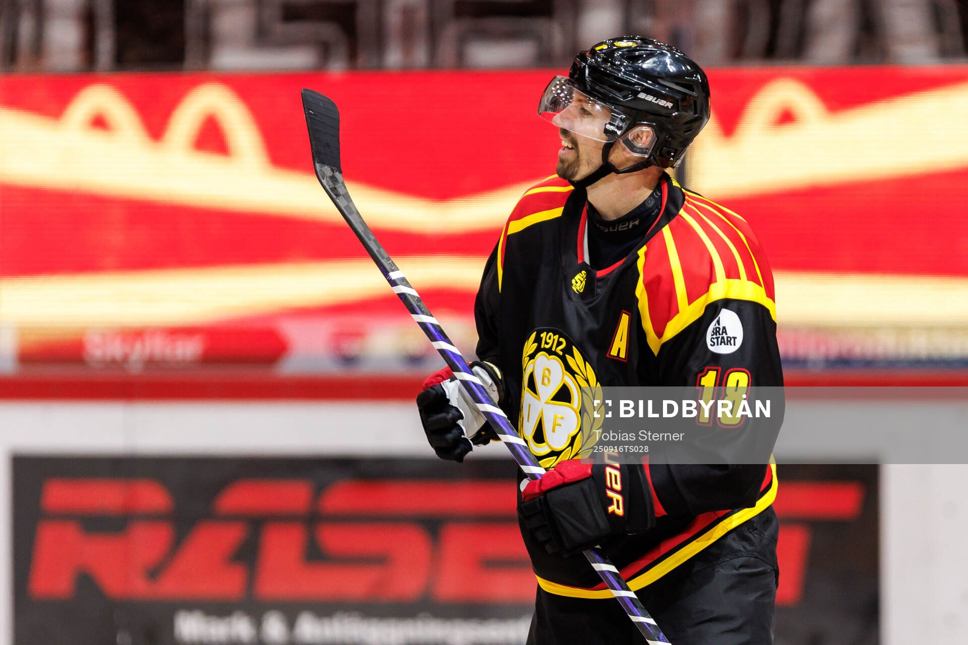 Brynäs Anton Rödin jublar