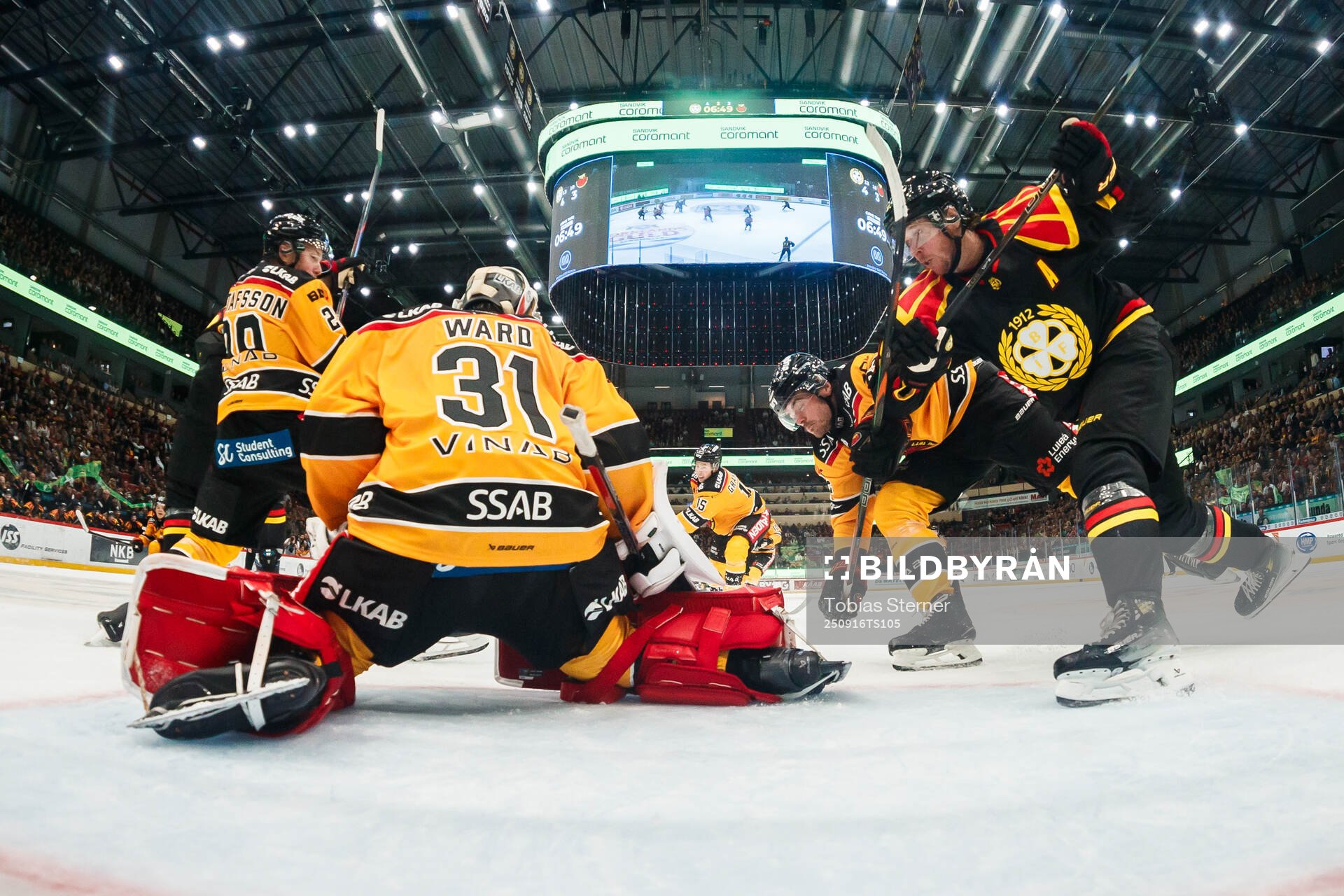 Luleås målvakt Matteus Ward och Brynäs Nicklas