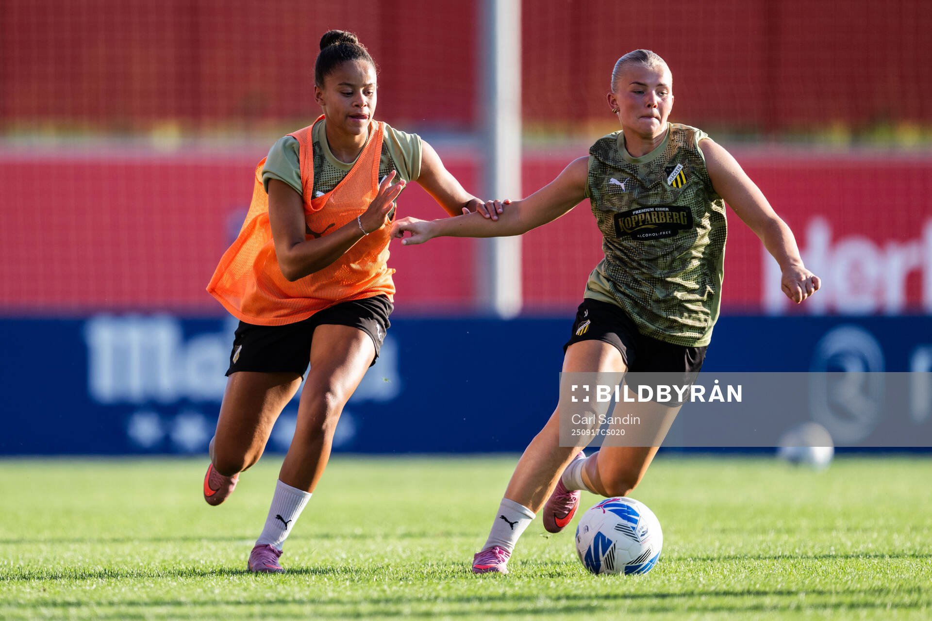 Felicia Schröder och Matilda Nildén of Häcken