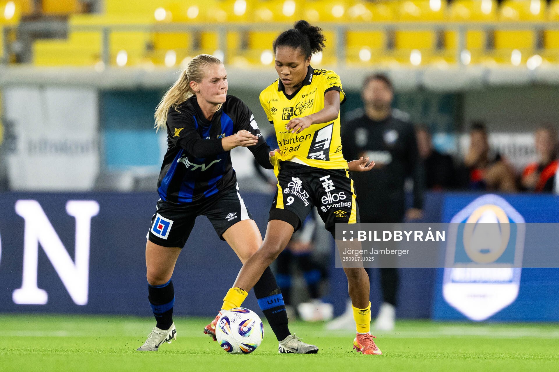 Ulricehamns Clara Sjögren och Elfsborgs Vanessa Lopez