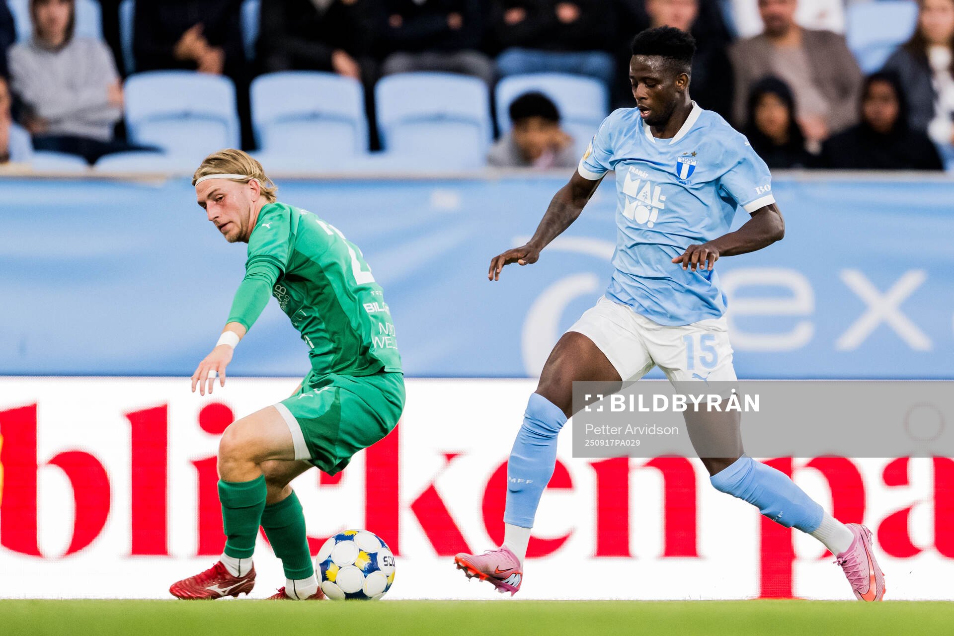 BK Olympics Albin Sundgren och Malmö FFs Salifou Soumah