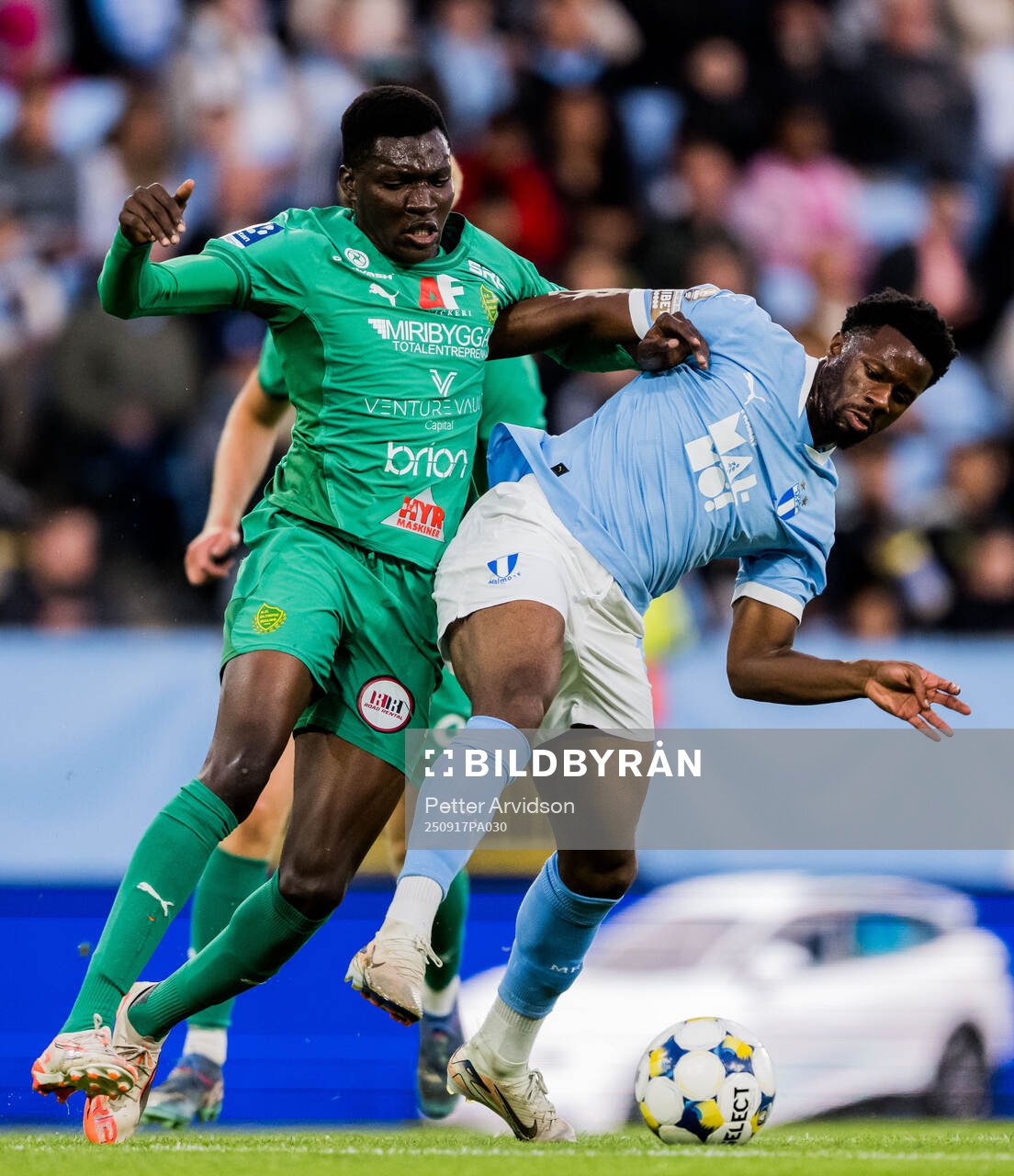 BK Olympics Francis Oluwaseun Dovi och Malmö FFs Emmanuel